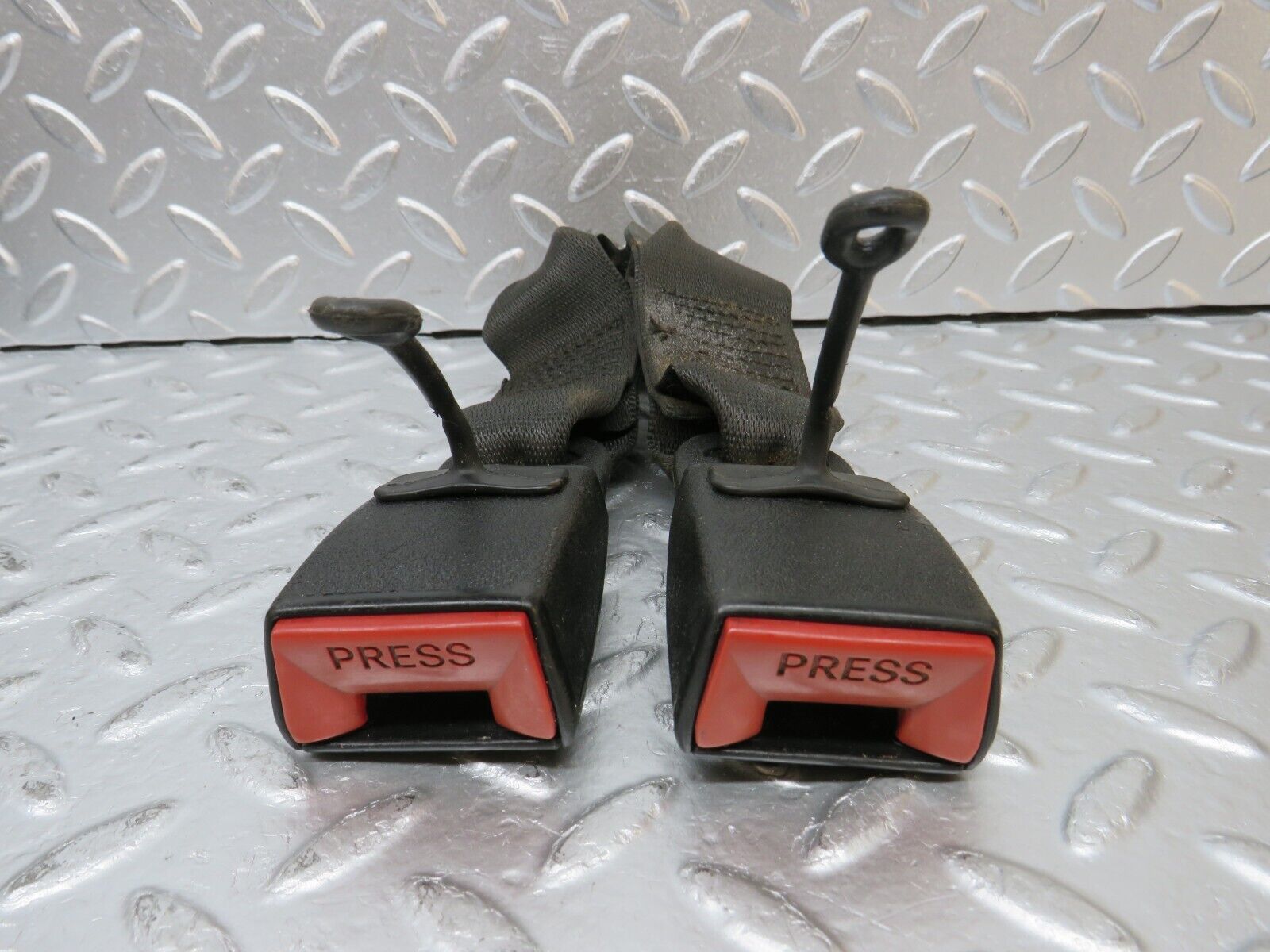 31539 Mercedes-Benz S124 220TE Third Row Seat Belt Set 1248602885 1248602785