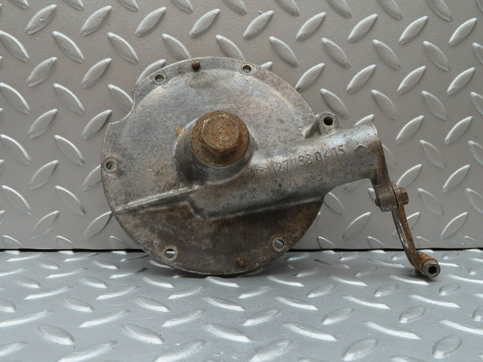 3485 Mercedes-Benz W108 280SE Distributor Bearing Housing 1271580415