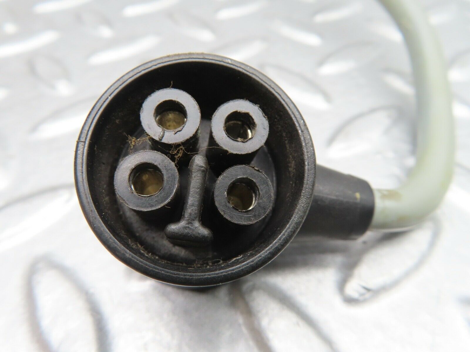 21091 Mercedes-Benz W123 230E Ignition Control Unit Cable 09961811