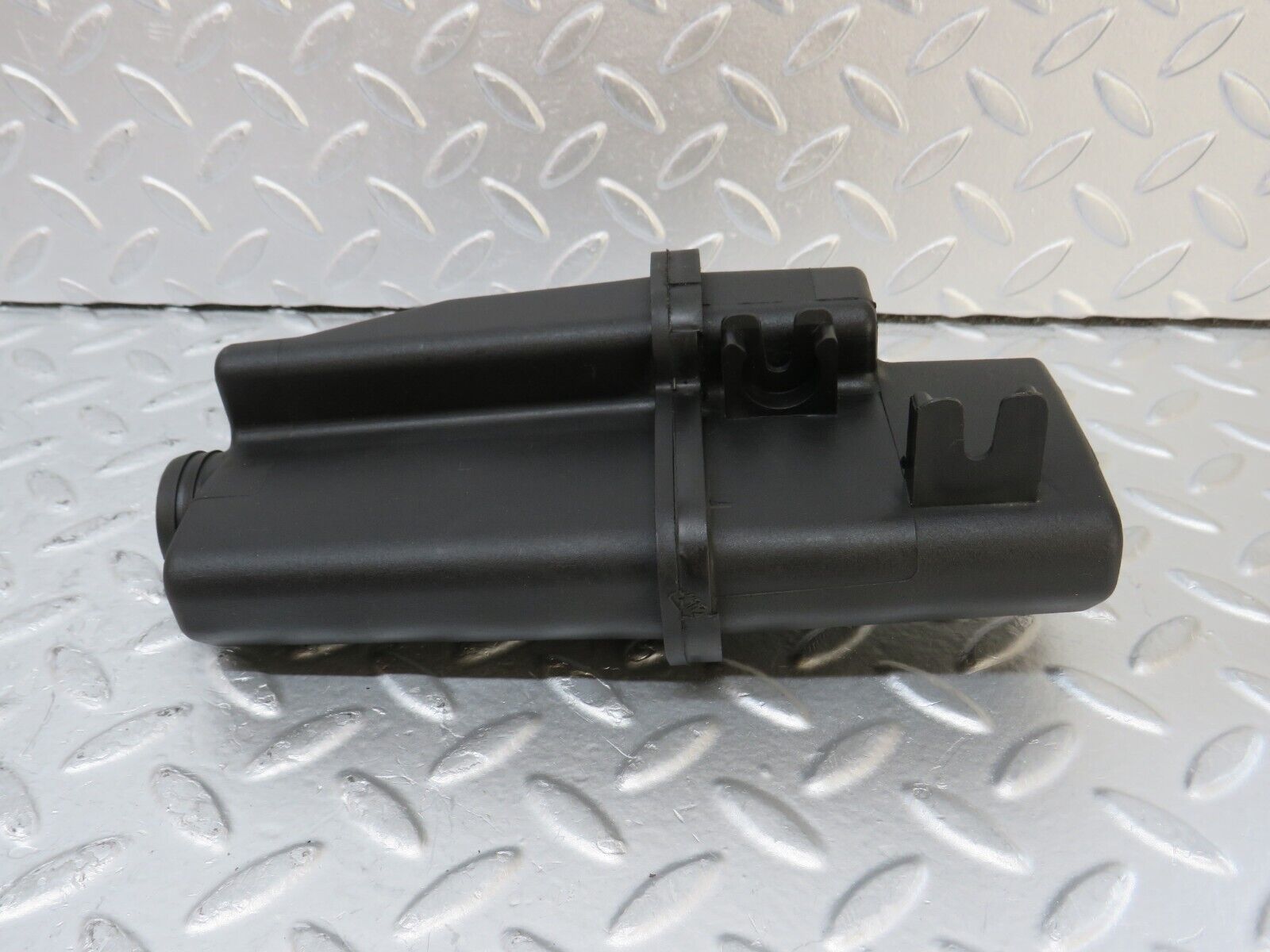 34998 Mercedes-Benz W210 320E Petrol Intake Resonator 1121400087