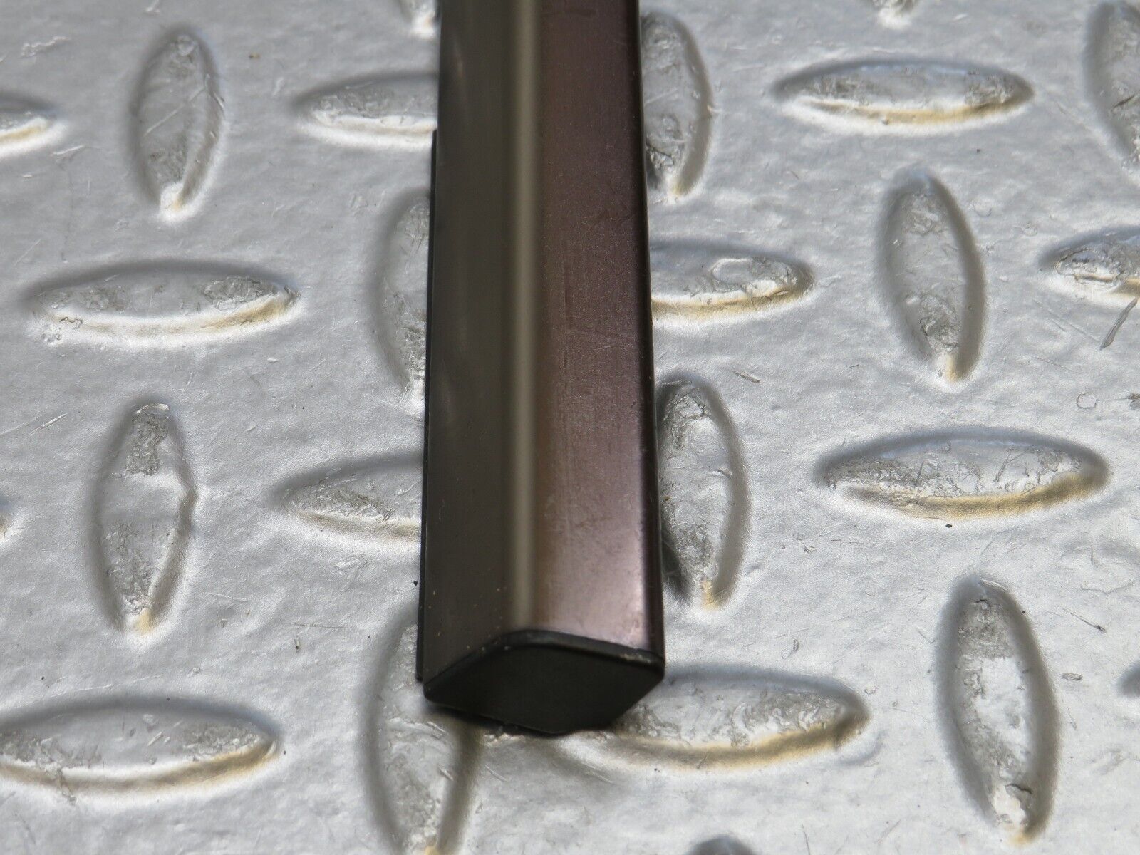 35080 Mercedes-Benz W210 320E Front Left Door Window Exterior Trim