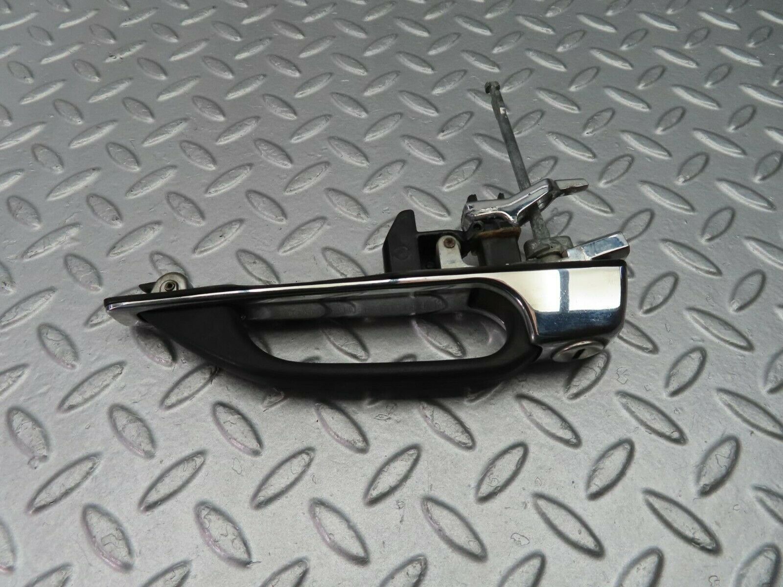 9912 Mercedes-Benz C123 230CE Coupe Front Right Door Handle No Key