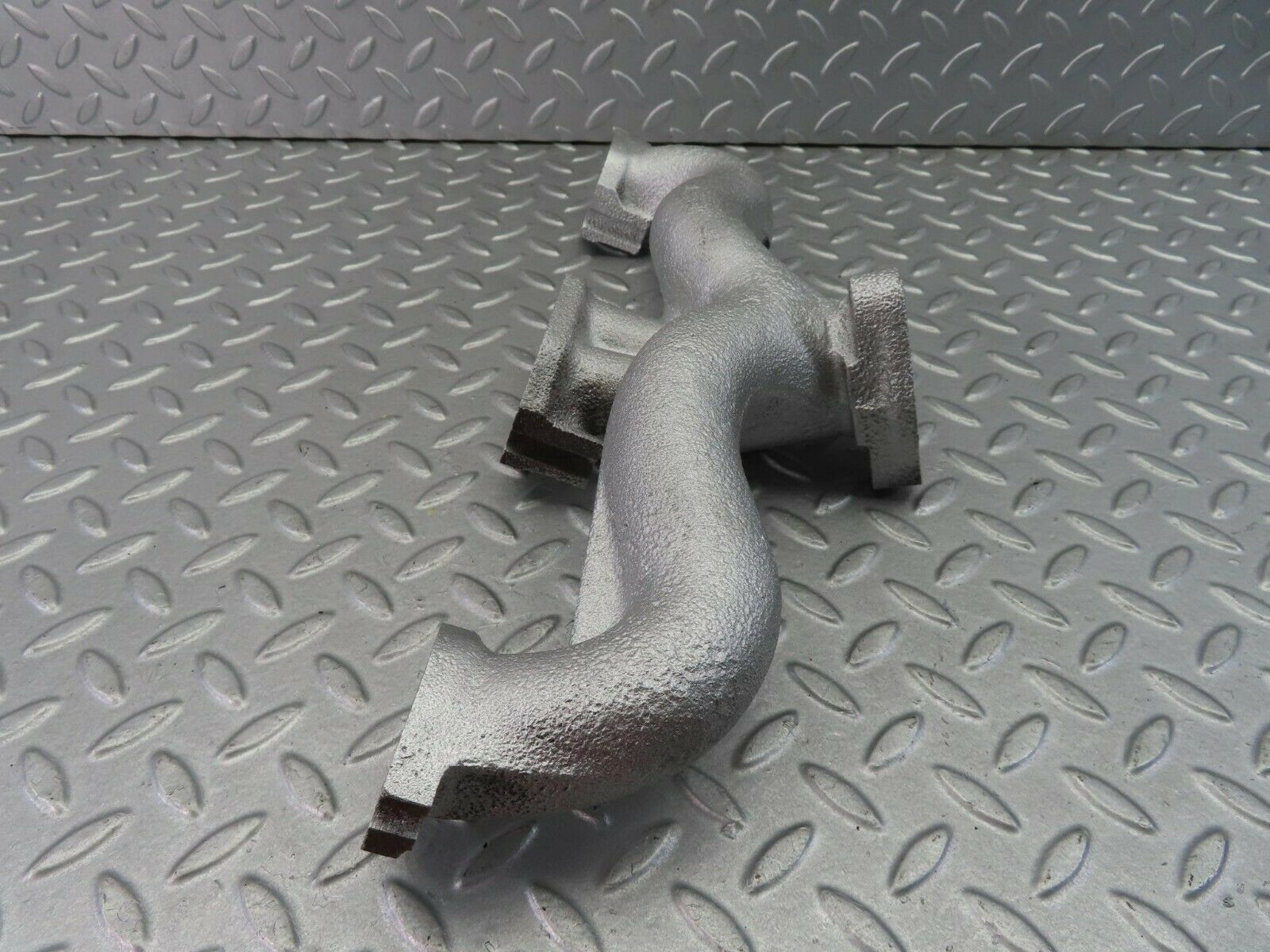 7965 Mercedes-Benz W115 220D Exhaust Manifold 6151420701
