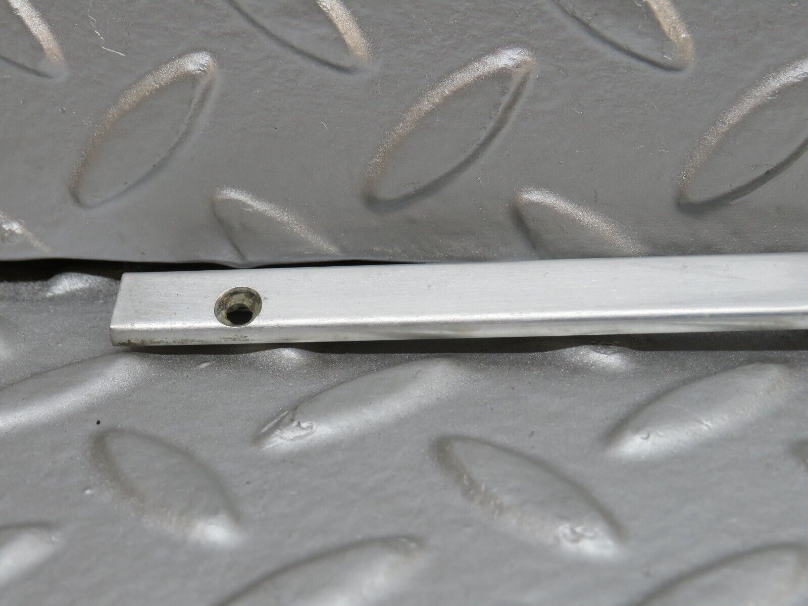 31831 Mercedes-Benz W201 190LE 1.8L Sunroof Chrome Trim