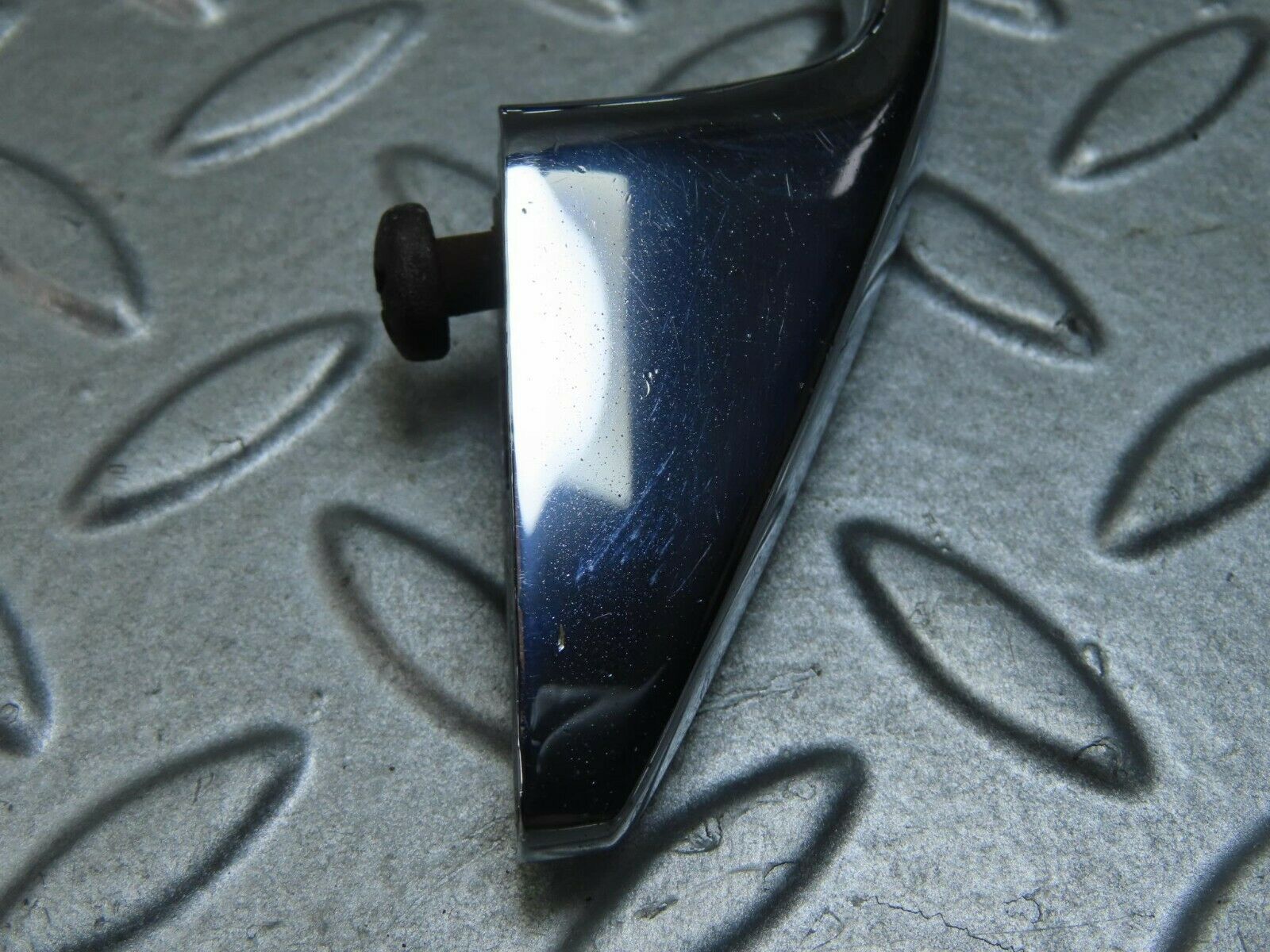 8808 Mercedes-Benz W115 Chrome Door Handle Front Right No Key 1157660201