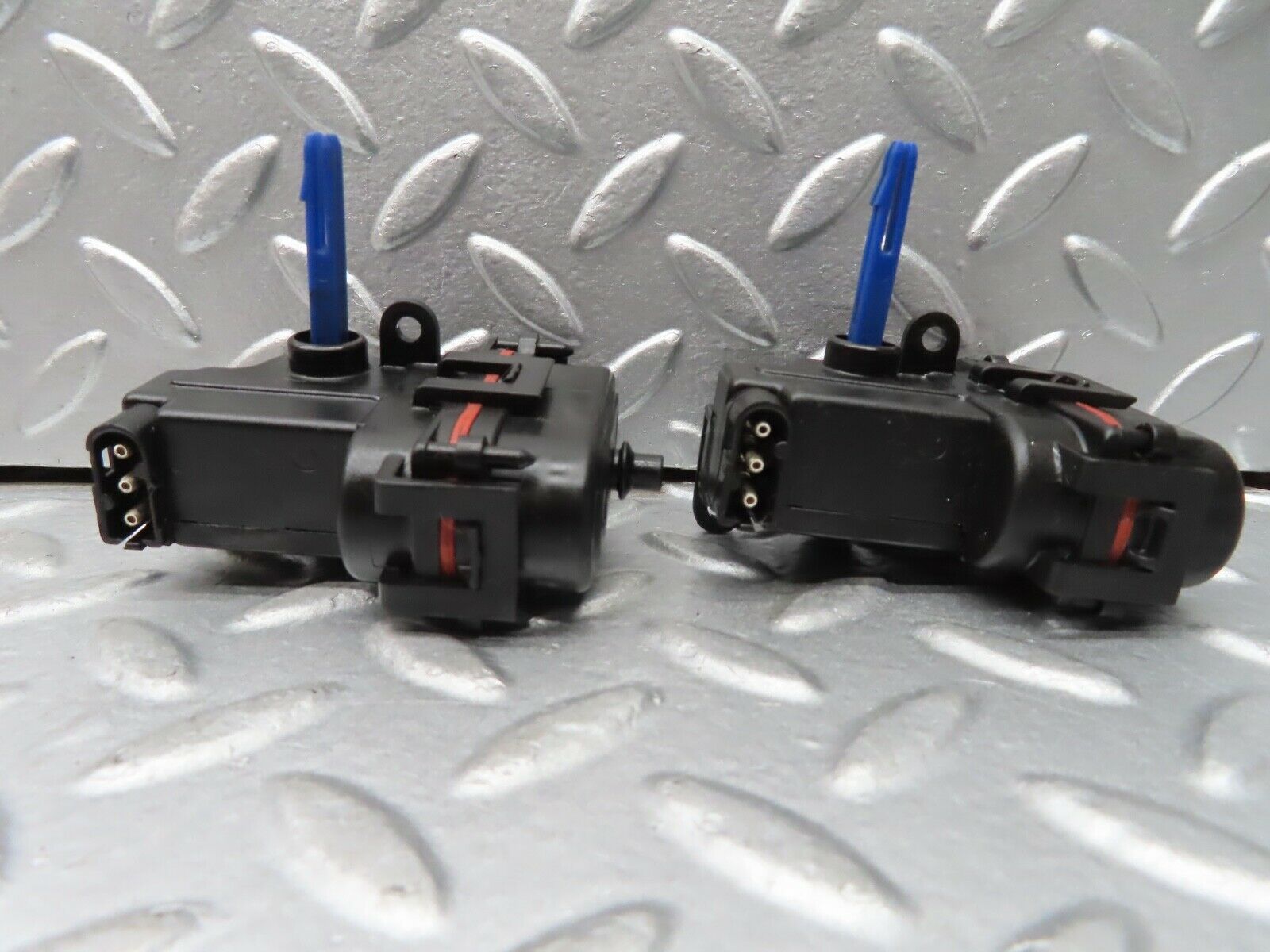 20189 Mercedes-Benz R129 300SL Coupe Heater Box Vacuum Actuator 2pcs