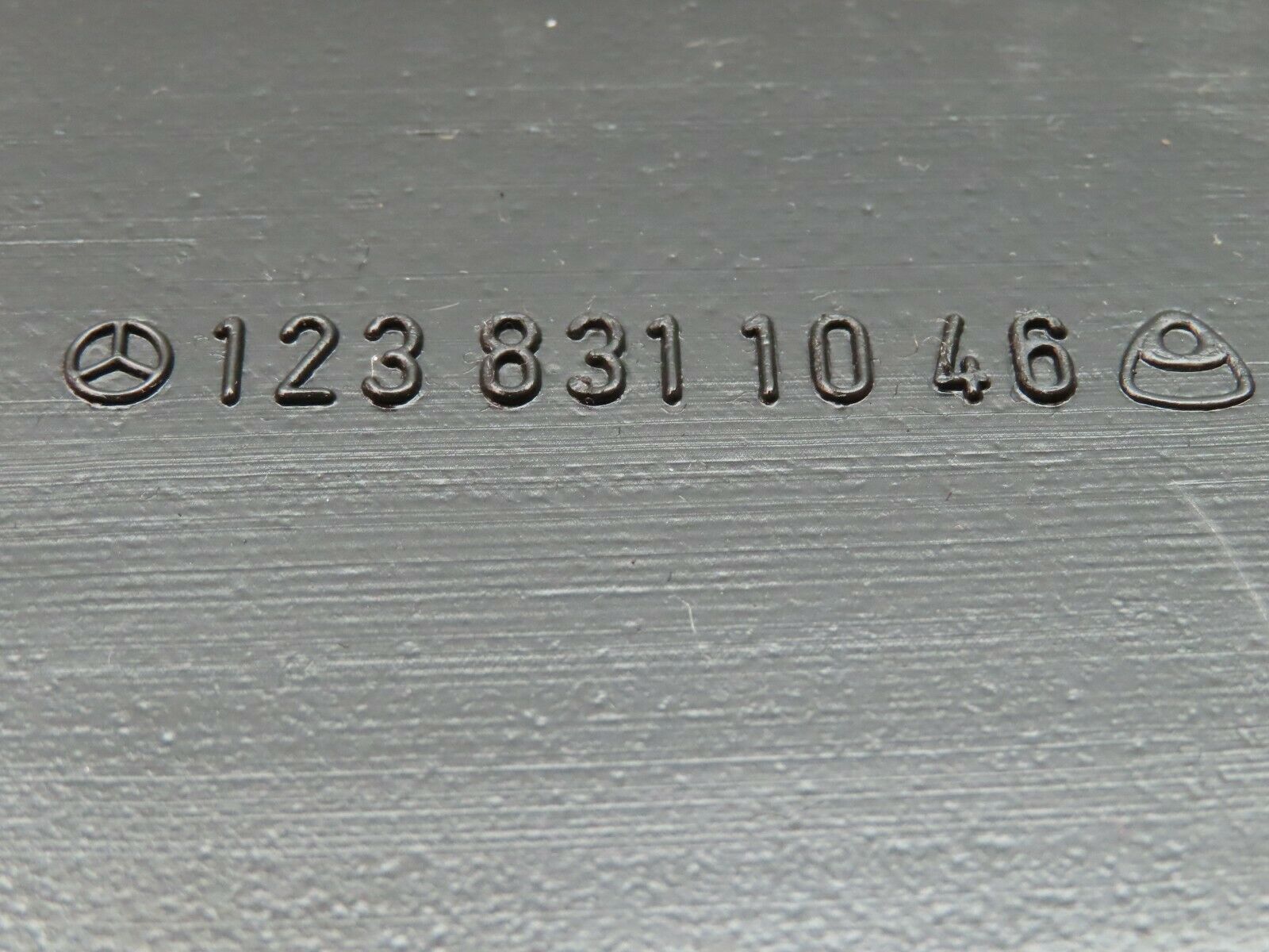 5689 Mercedes-Benz W123 200 Air Duct Vents Right Side 1238311046