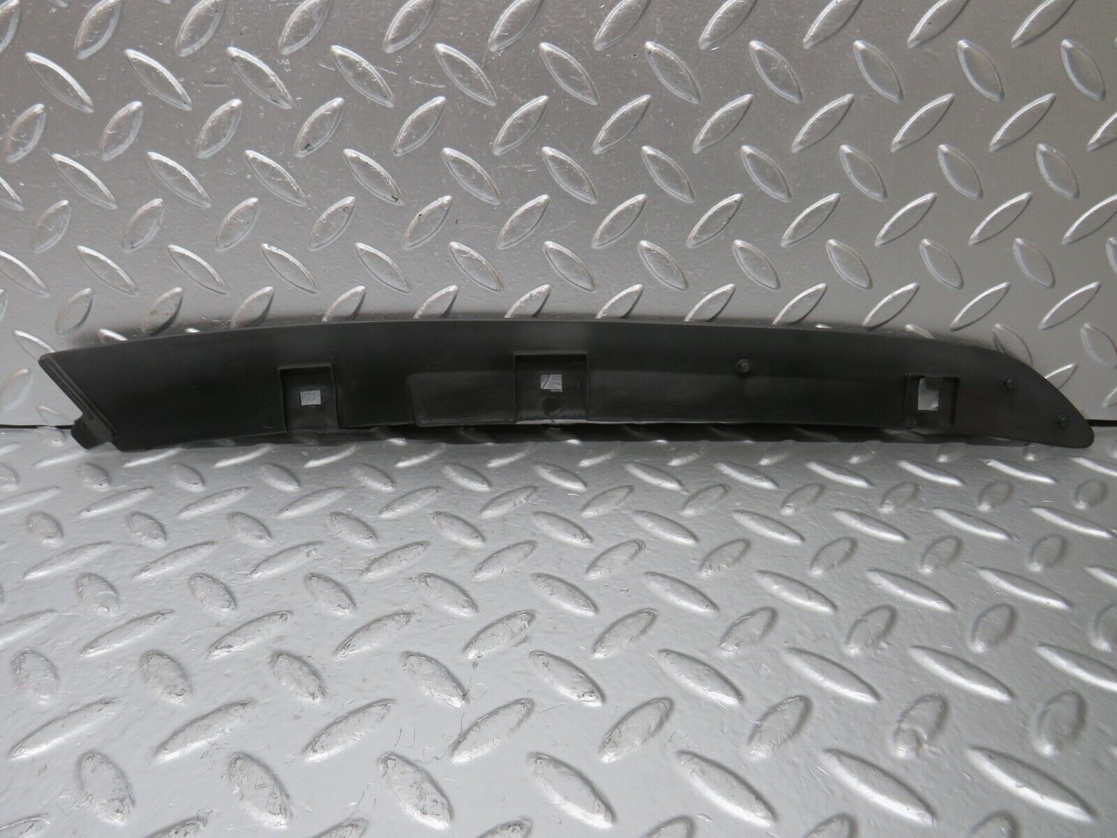 25638 Mercedes-Benz W123 200 C Pillar Exterior Plastic Trim Left Side