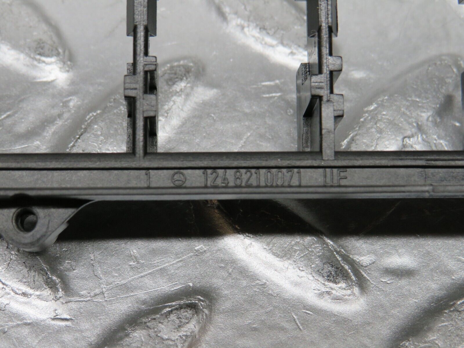 30407 Mercedes-Benz W124 230E Central Console Switch Bracket 1248210071