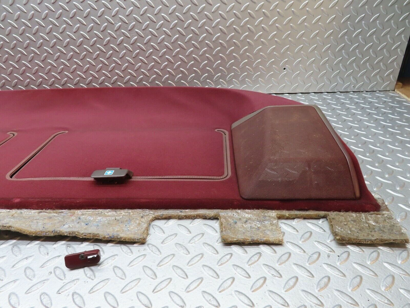 21472 Mercedes-Benz W126 300SE Parcel Shelf Burgundy Red