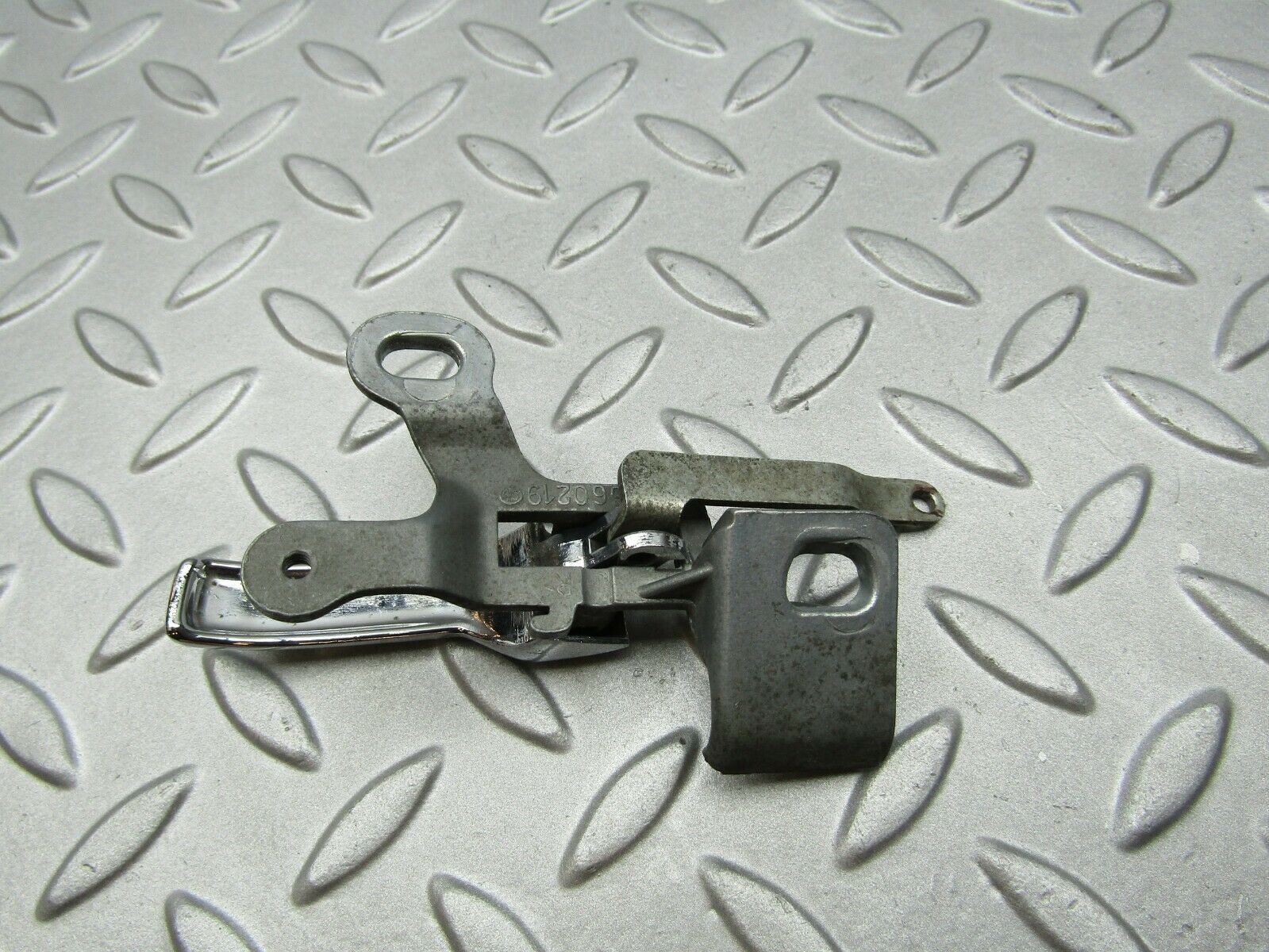 3300 Mercedes-Benz W108 280SE Chrome Door Handle Right 1157660219