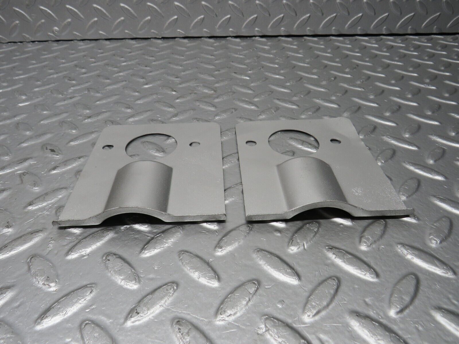 40471 Mercedes-Benz W110 230 Carburettor Heat Shield