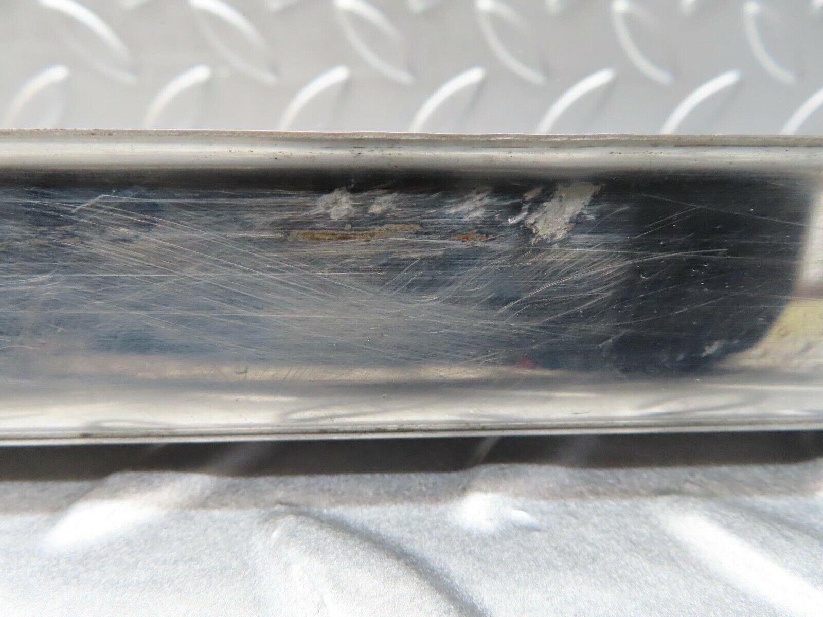 14118 Mercedes-Benz C107 280SLC Left Door Sill Chrome