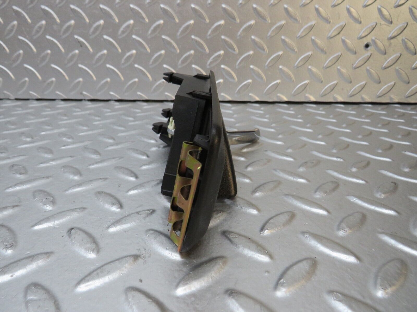 30269 Mercedes-Benz W124 230E Interior Door Handle Rear Left 1247600161