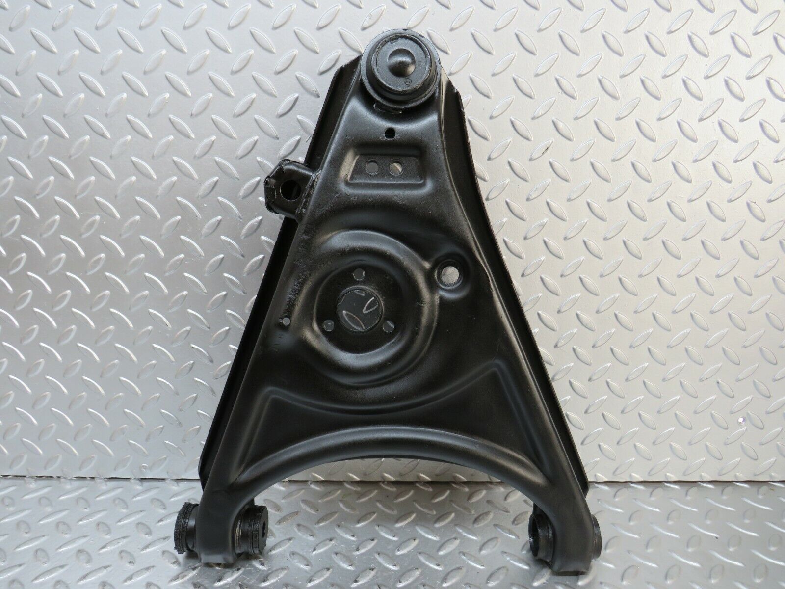 23842 Mercedes-Benz C107 450SLC Coupe Front Right Lower Control Arm