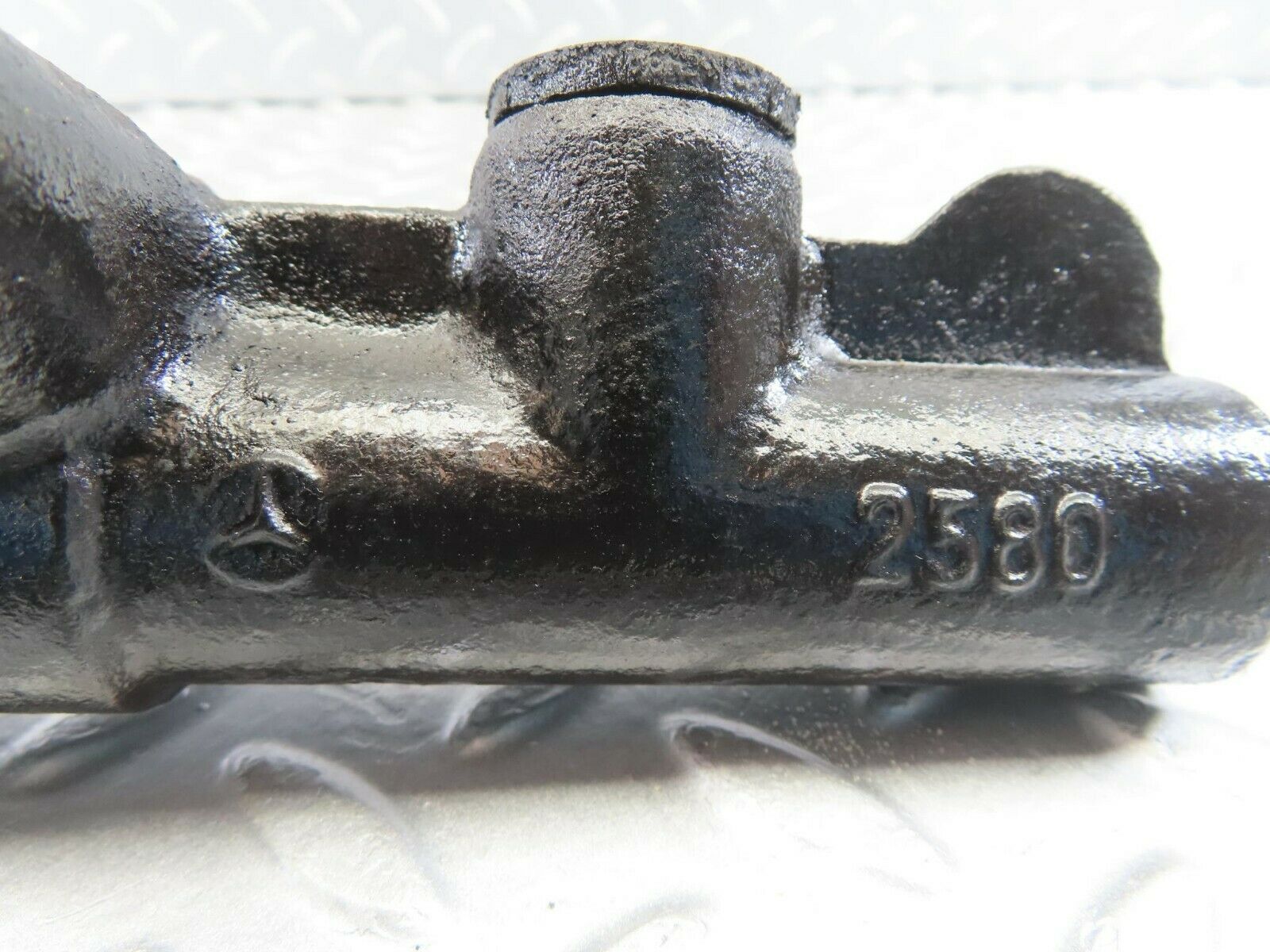 9901 Mercedes-Benz C123 230CE Coupe Brake Master Cylinder