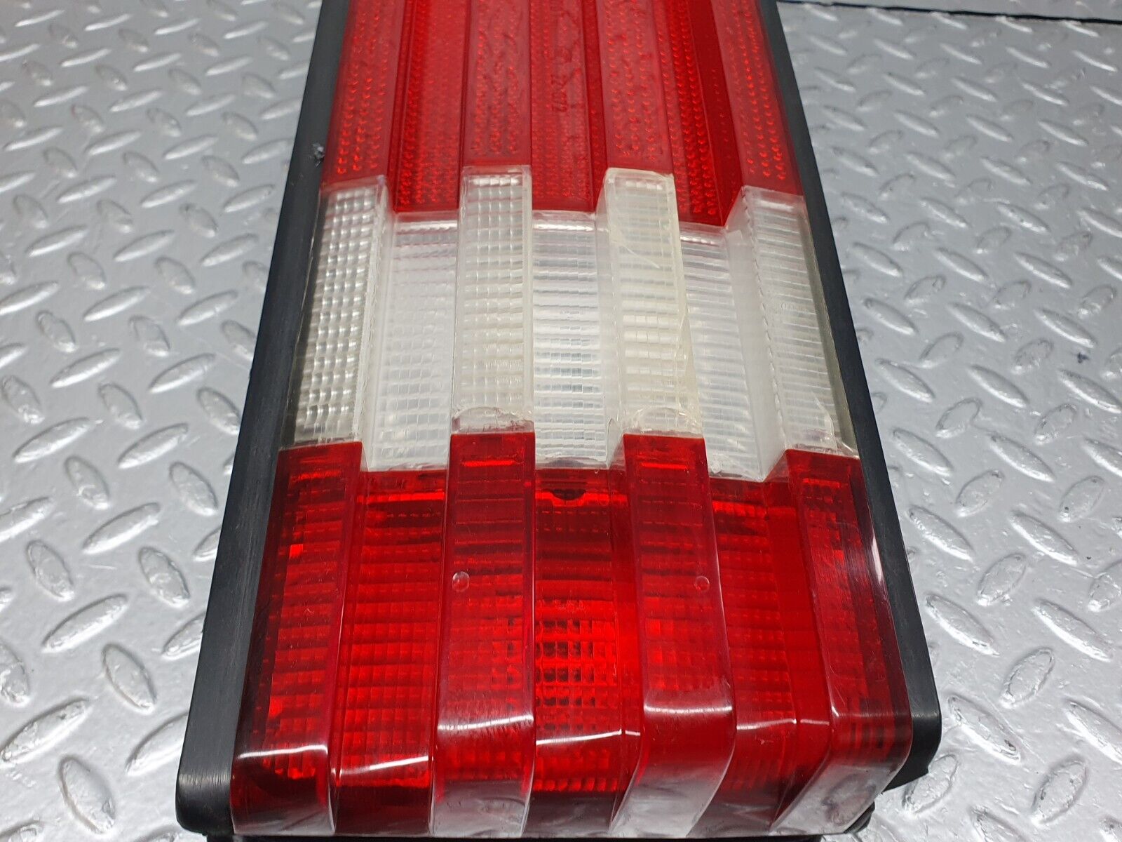 41161 Mercedes-Benz W126 300SE Tail Light & Bulb Holder Left Side