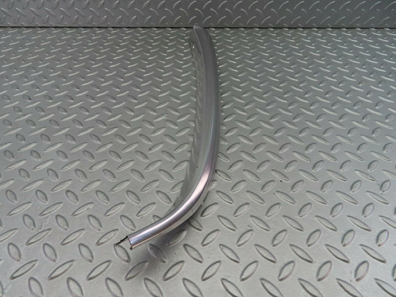 7438 Mercedes-Benz W116 450SE Roof Chrome Moulding Right Side