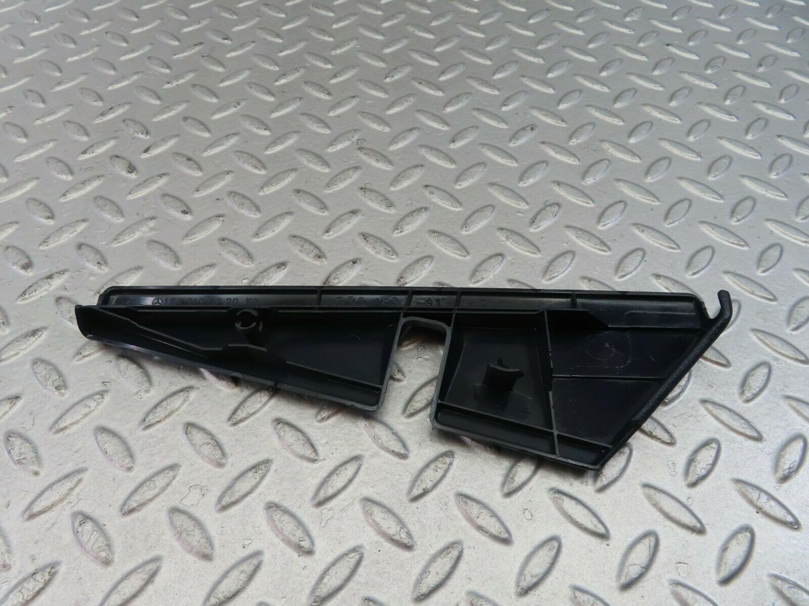 10330 Mercedes-Benz W201 190E Front Right Seat Cover 1249190220