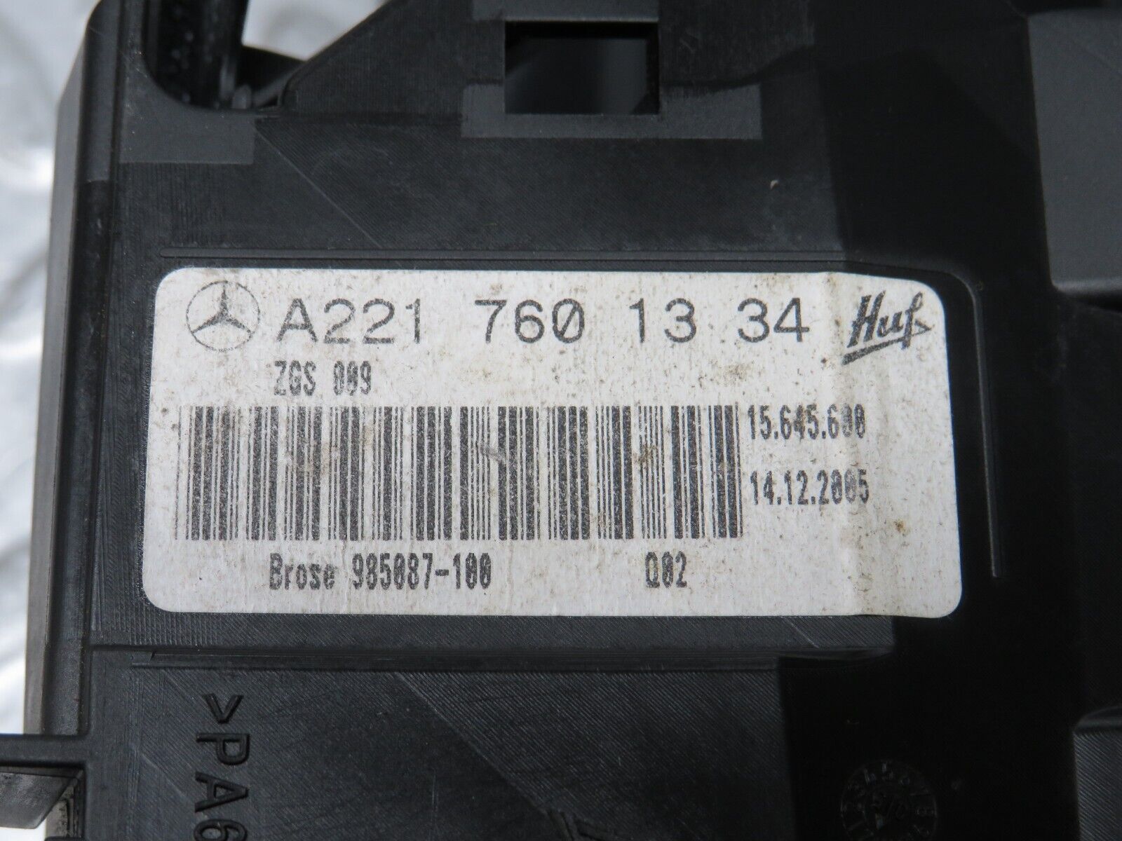 35288 Mercedes-Benz W221 Front Left Door Exterior Handle No Key 2217601334