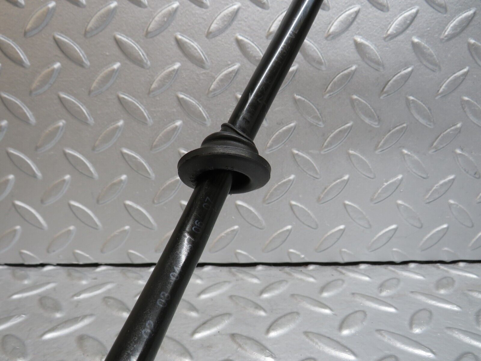 38180 Mercedes-Benz A124 320E Cabriolet Brake Servo Vacuum Pipe