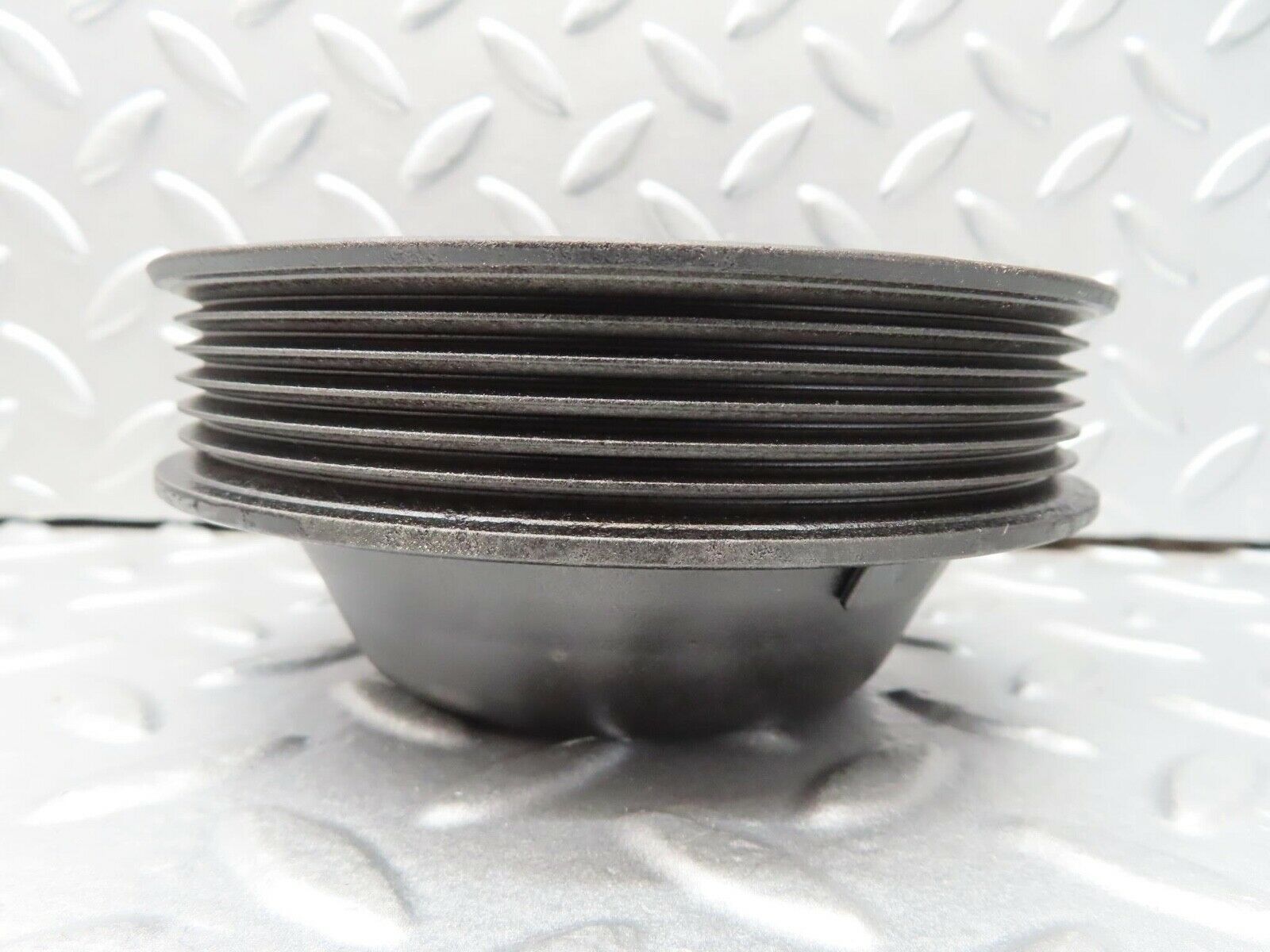 16465 Mercedes-Benz W124 260E Water Pump Pulley 1264600379