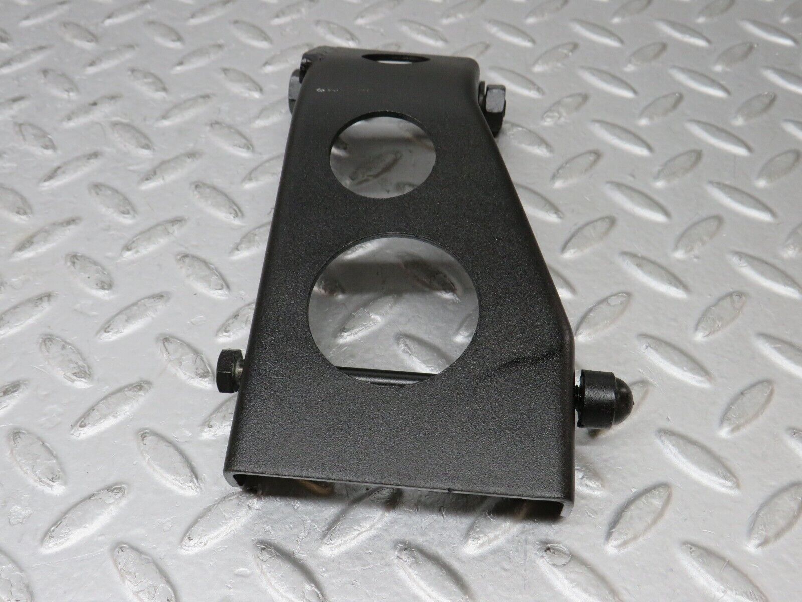 36349 Mercedes-Benz W126 420SE Alternator Generator Bracket