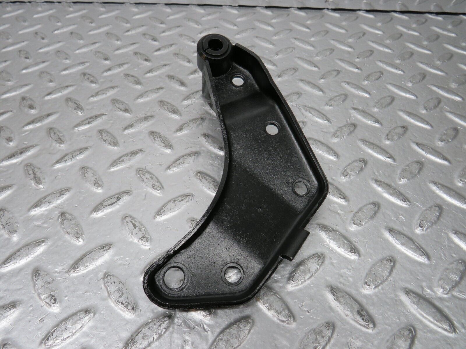 29909 Mercedes-Benz W123 230E Alternator Generator Bracket