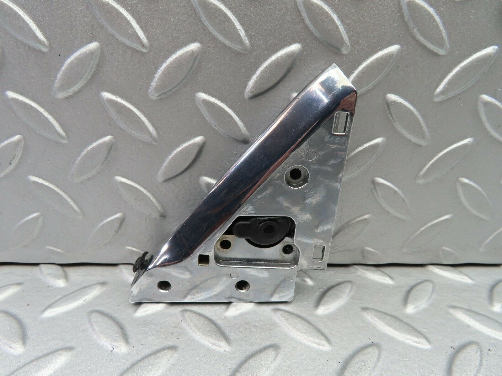 6851 Mercedes-Benz C107 350SLC Coupe Chrome Window Guide Right Side