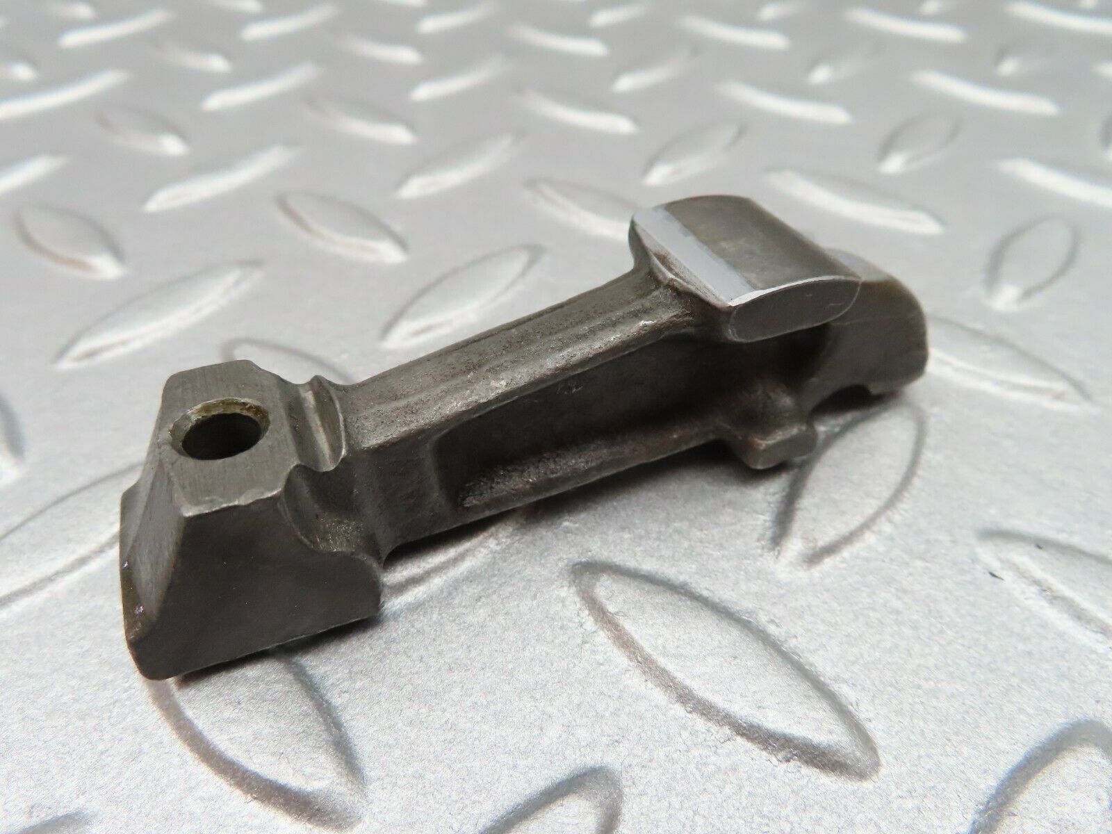 3532 Mercedes-Benz W108 280SE Valve Rocker Arm With Retaining Spring