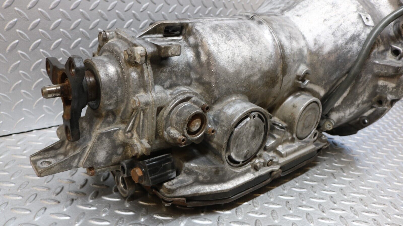 37179 Mercedes-Benz C126 420SEC Coupe Automatic Gearbox 722.324 1262707101 1262770320 1262713101