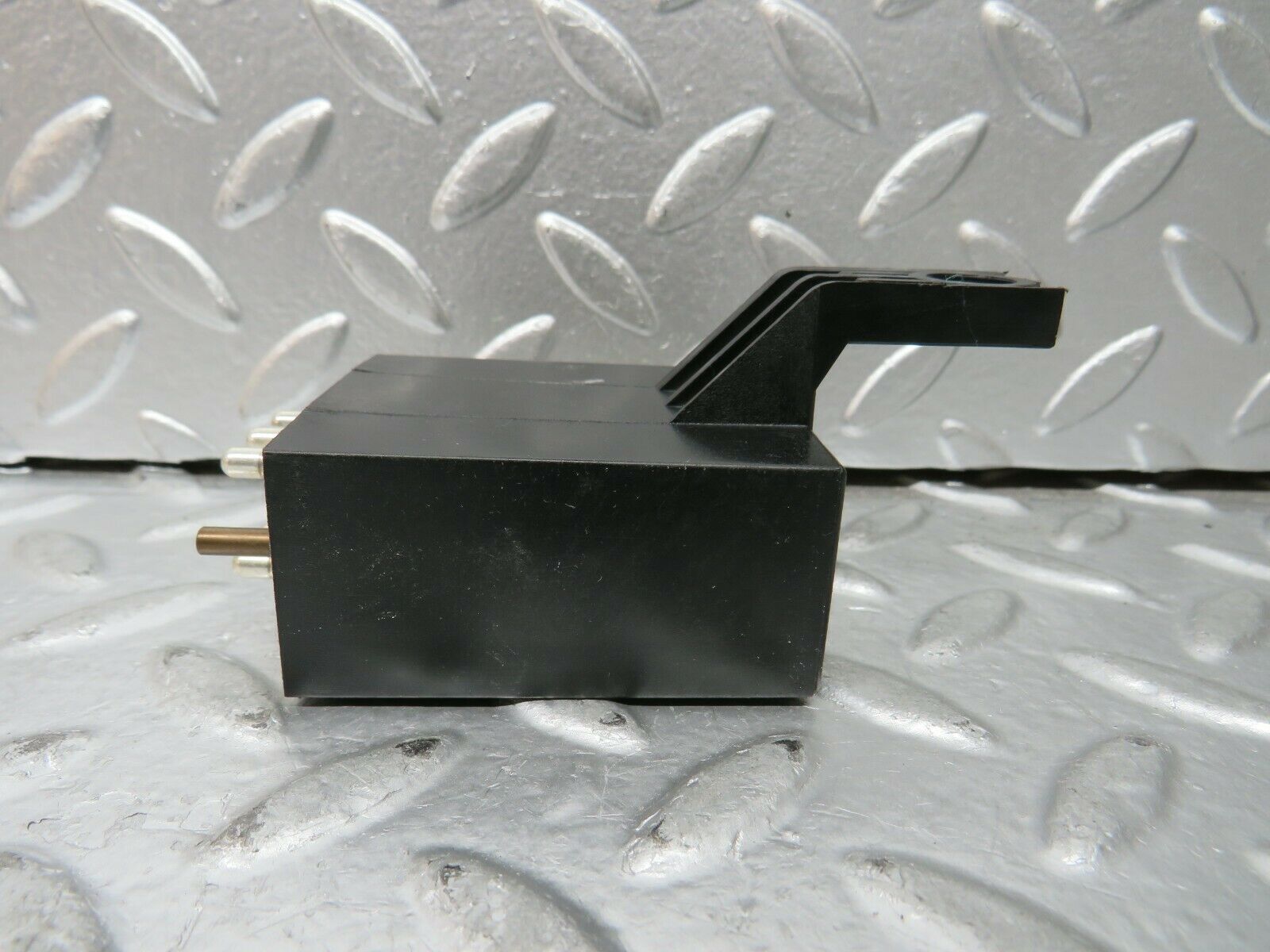 23542 Mercedes-Benz W114 280E Rear Heated Window Relay 1078200110