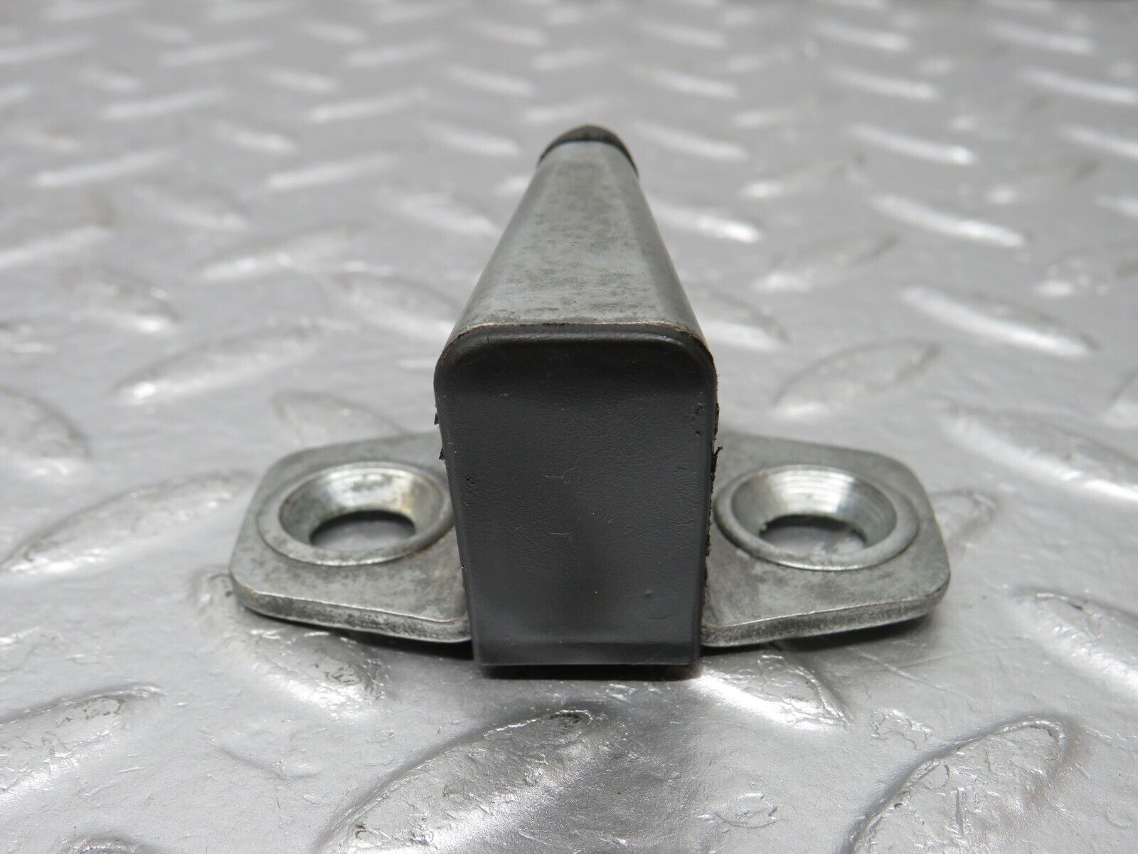 33681 Mercedes-Benz W201 190E 2.0L Door Lock Latch