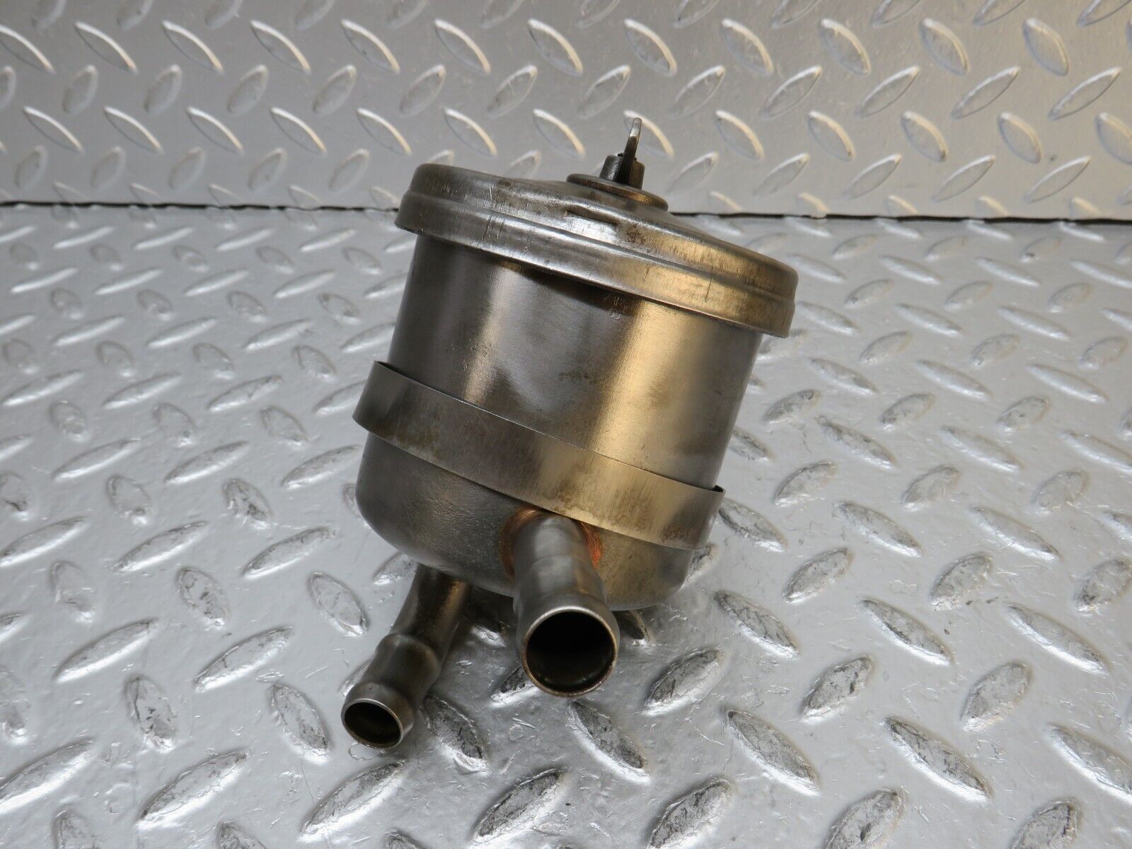 0316 Mercedes-Benz W115 220D Power Steering Fluid Reservoir