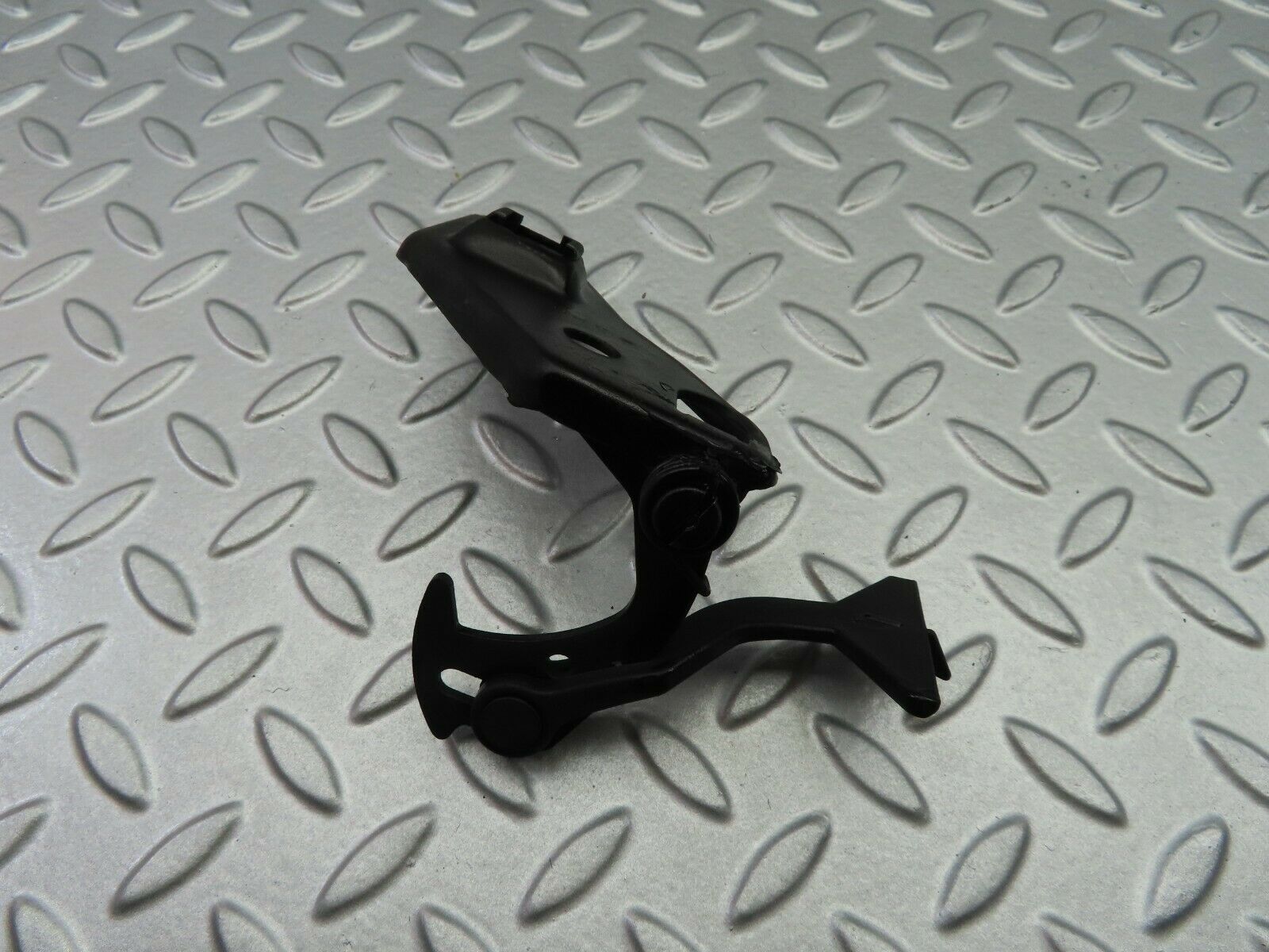 6808 Mercedes-Benz S124 E220 Wagon Hood Release Latch 1248800360