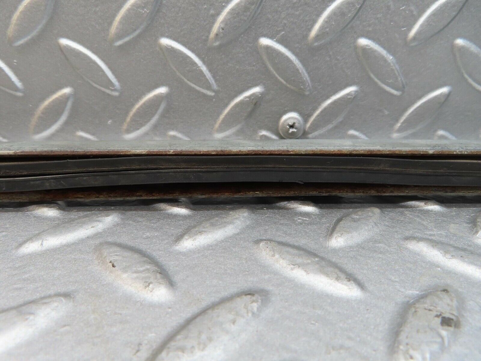 12196 Mercedes-Benz R129 300SL Coupe Right Door Window Bottom Rail