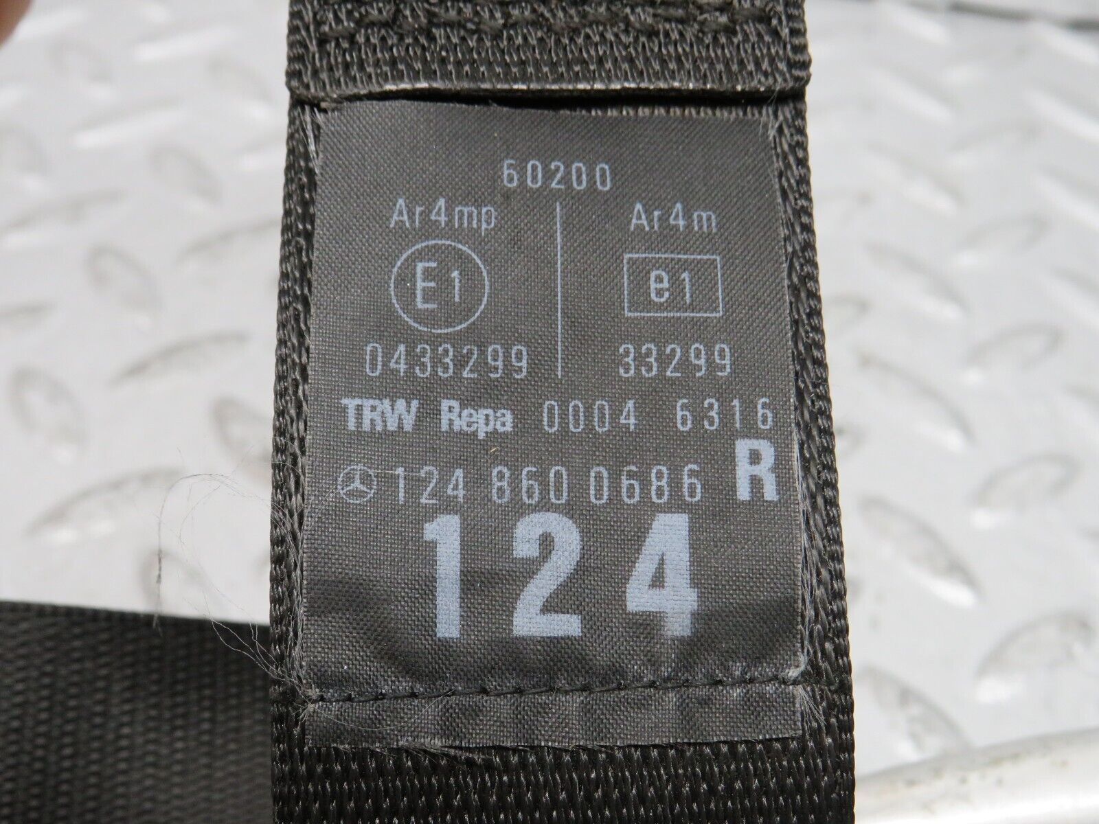 30558 Mercedes-Benz W124 230E Front Right Seat Belt With Buckle 1248600686