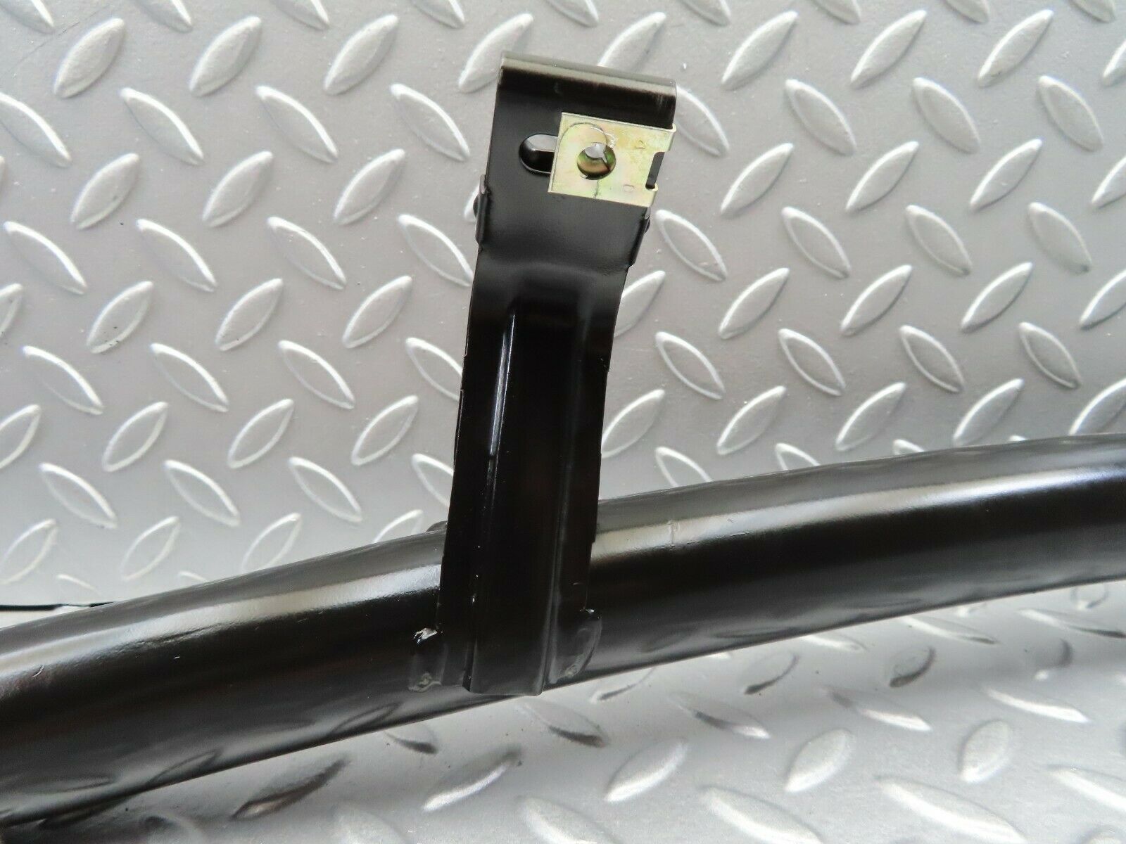 6492 Mercedes-Benz S124 E220 Wagon Dashboard Bracket