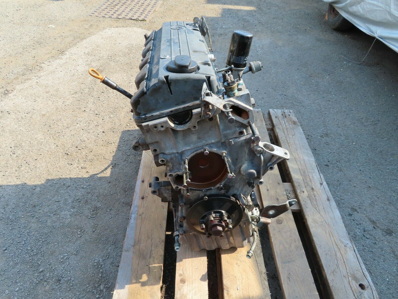 5875 Mercedes-Benz W124 230E 4 Cylinder Petrol Engine 1020113501 M102.982
