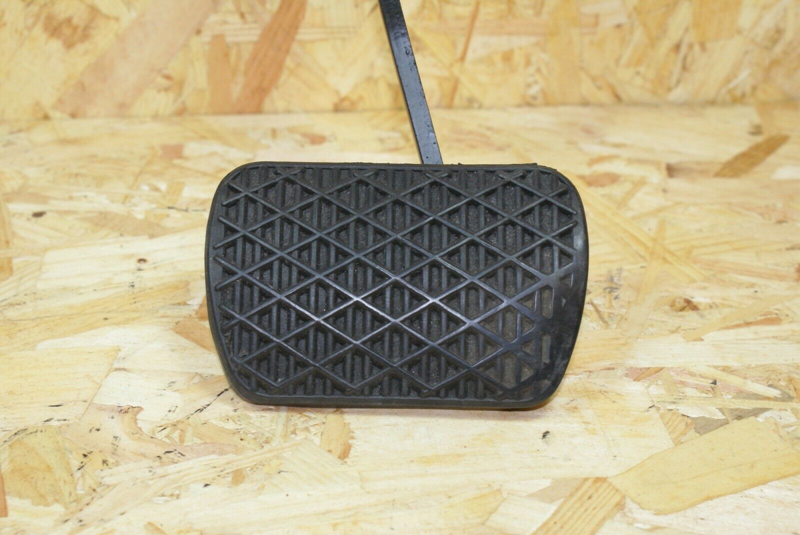 2231 Mercedes-Benz W123 280E Brake Pedal With Rubber