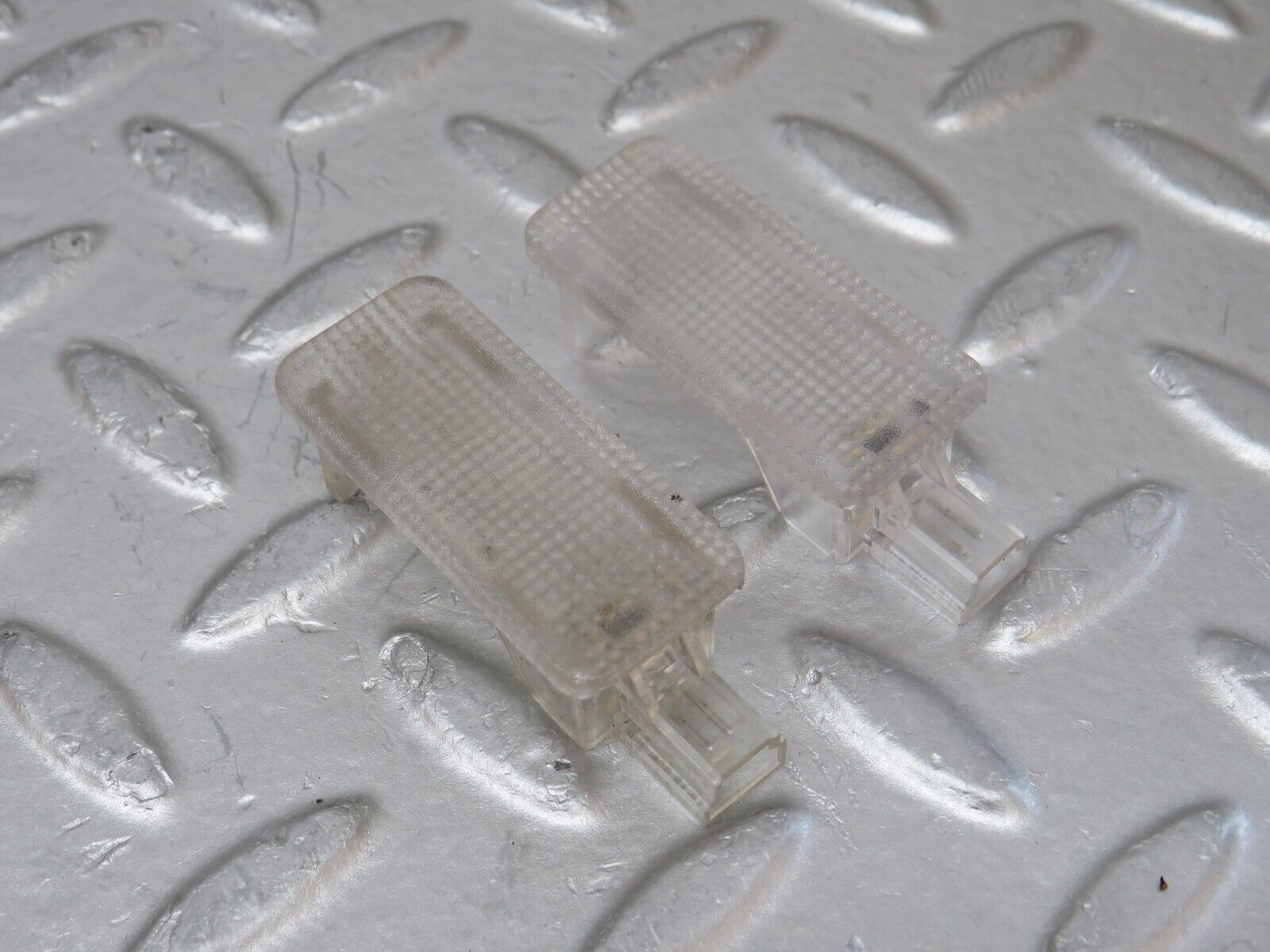 34885 Mercedes-Benz W210 320E Under Dash Light 2x 2208201101