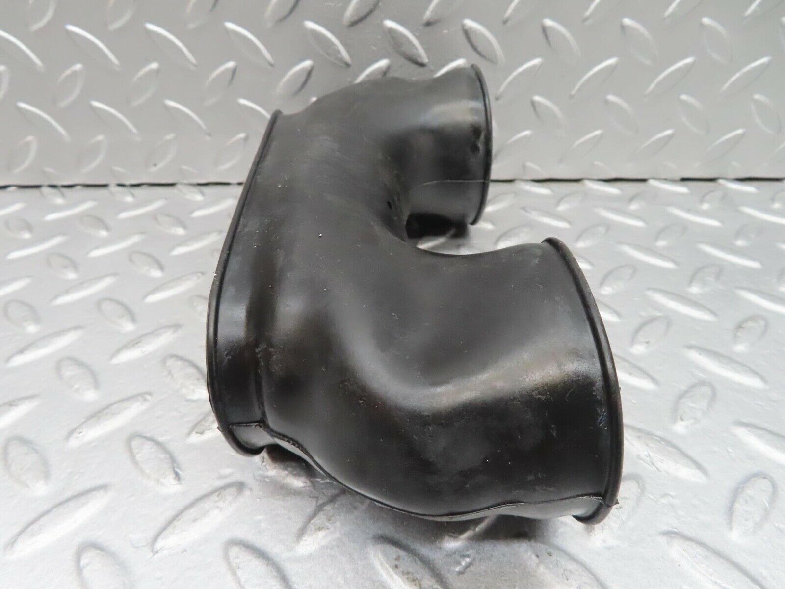 15998 Mercedes-Benz W123 280E Air Duct Rubber Hose 1238320988