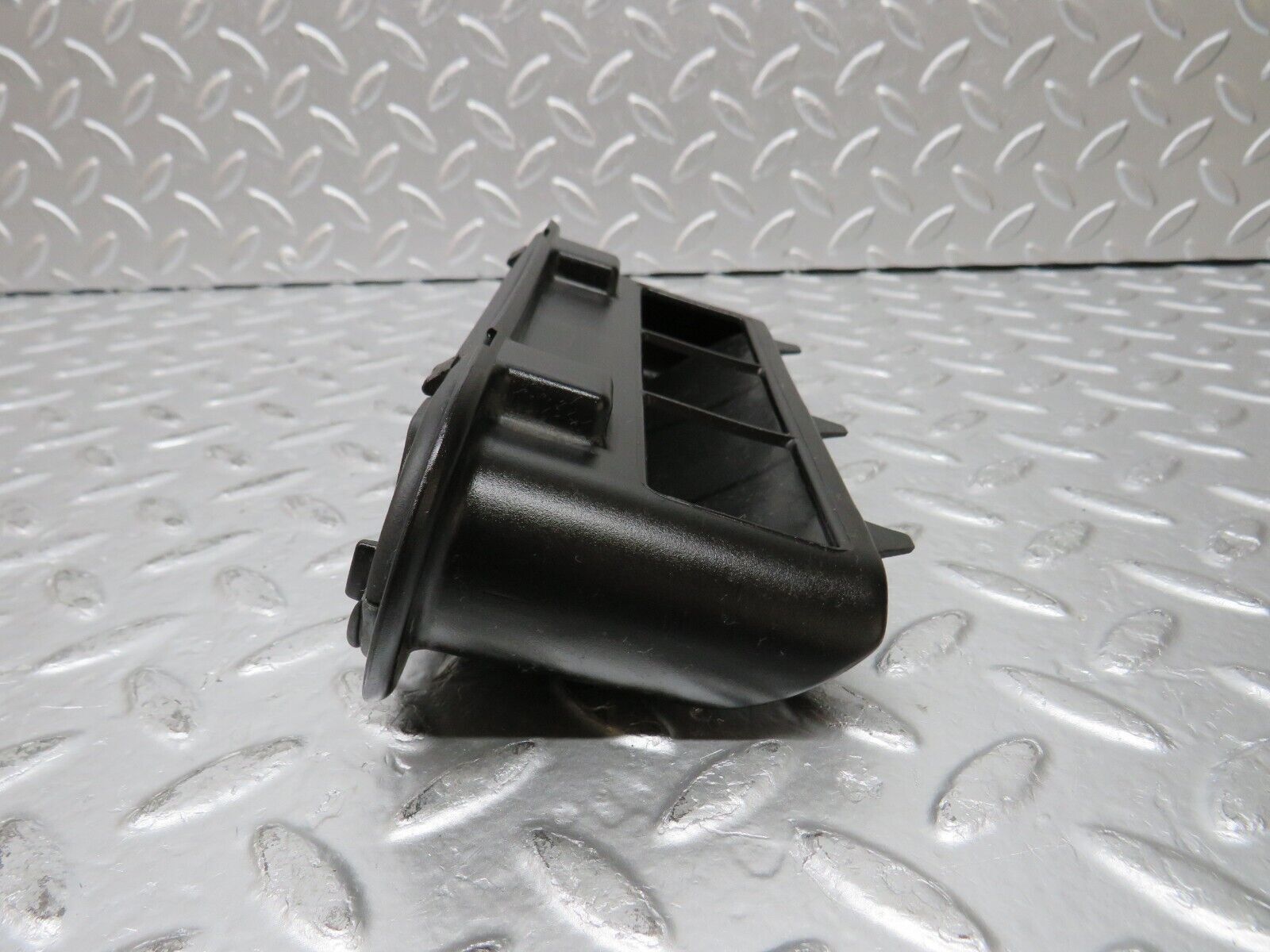 30621 Mercedes-Benz W201 190E 2.0L Trunk Breather Ventilation Valve 2018300242