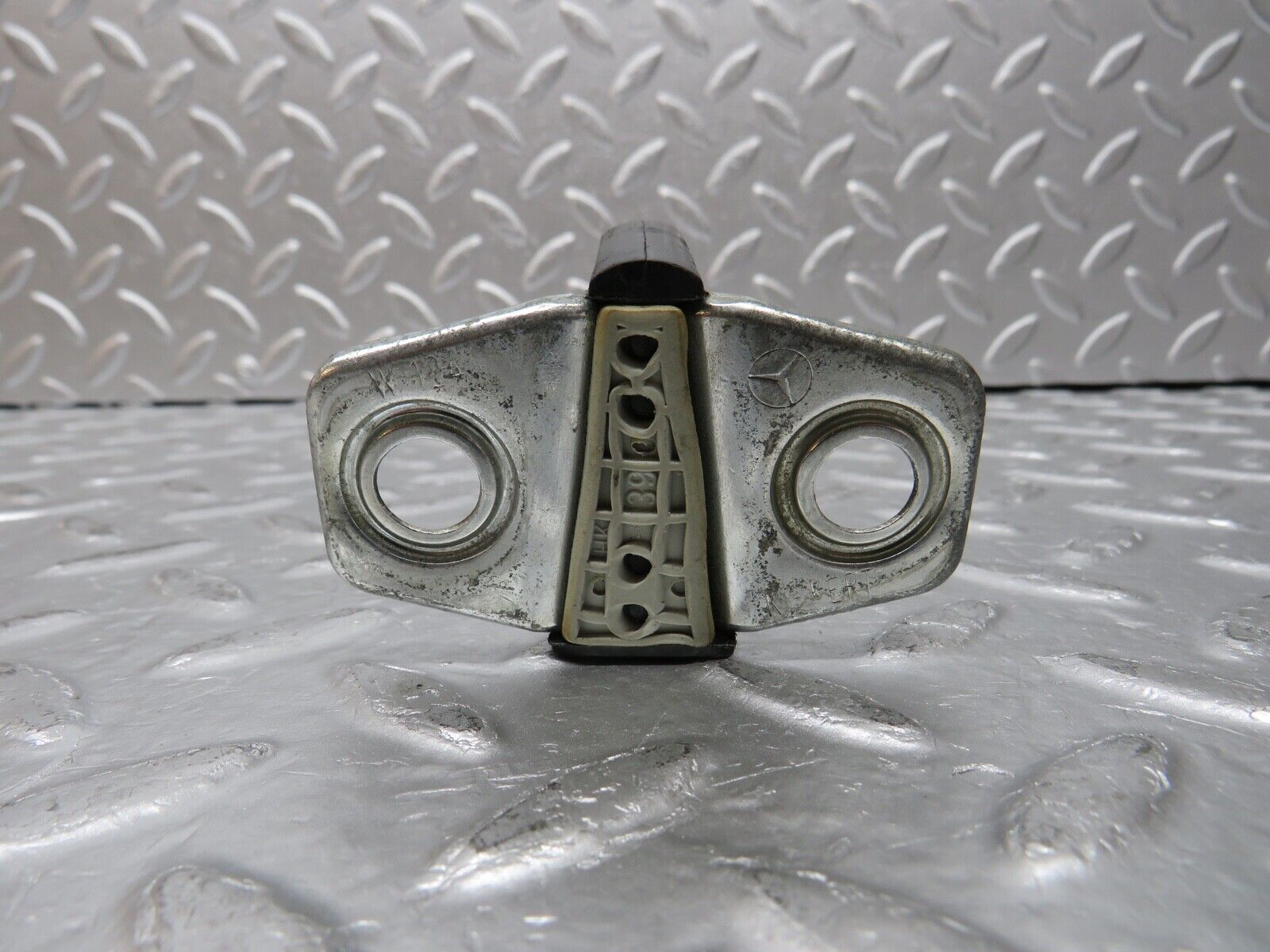 30479 Mercedes-Benz W124 230E Door Lock Latch