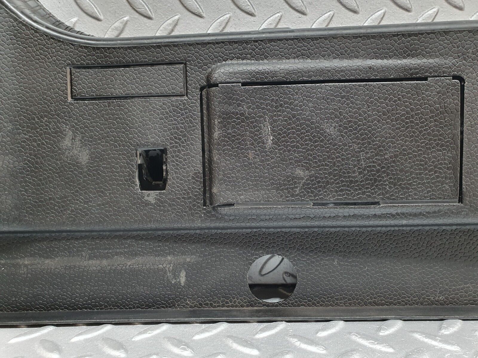 41478 Mercedes-Benz W124 200E Trunk Lock Trim Panel 1246941325