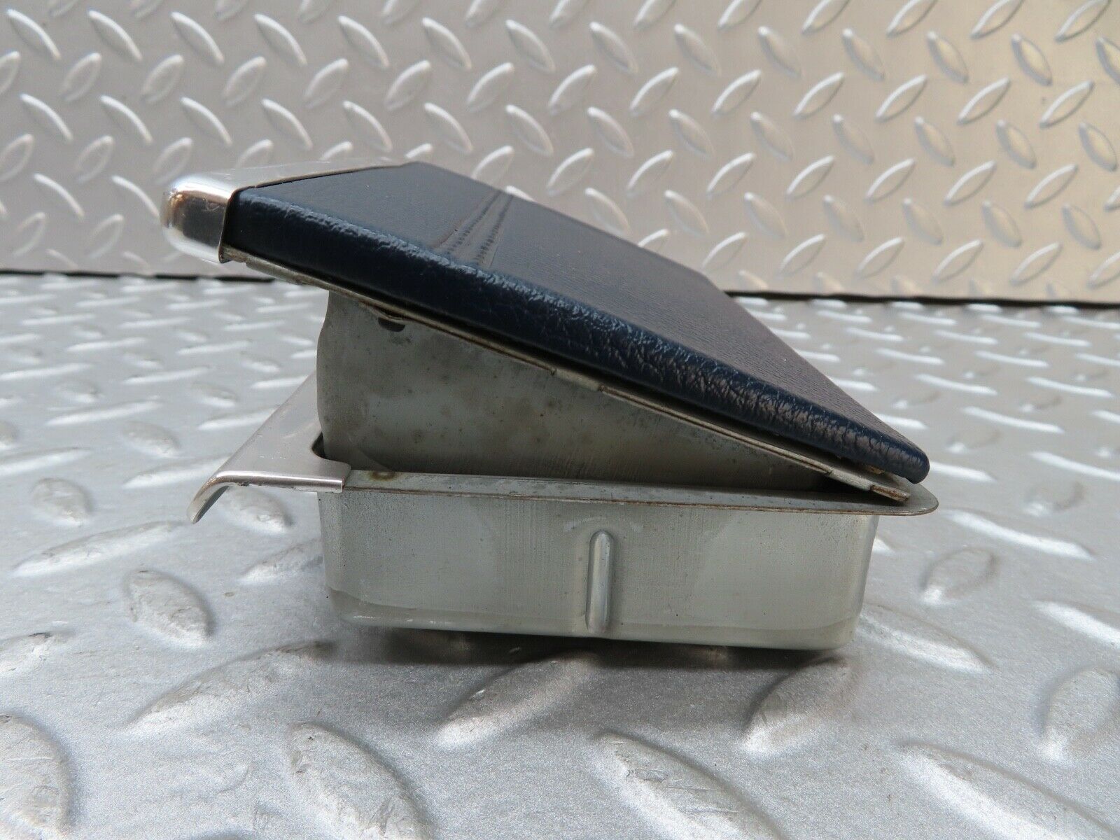 17559 Mercedes-Benz W116 450SEL Rear Door Ashtray Blue