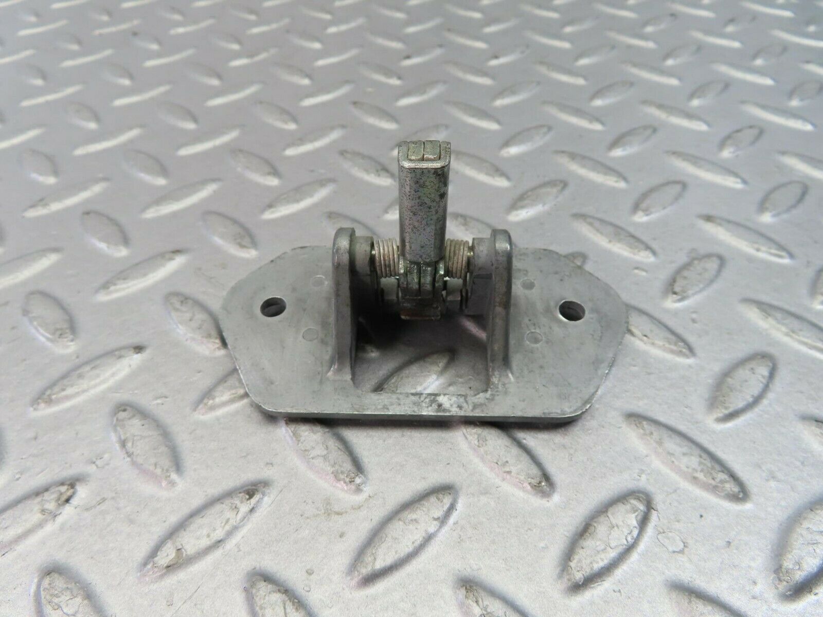 9163 Mercedes-Benz W108 Boot Latch Lock