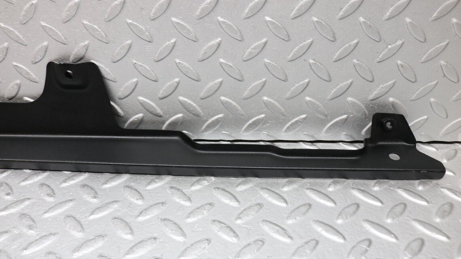 37230 Mercedes-Benz C126 420SEC Coupe Rear Window Channel Support Left Side