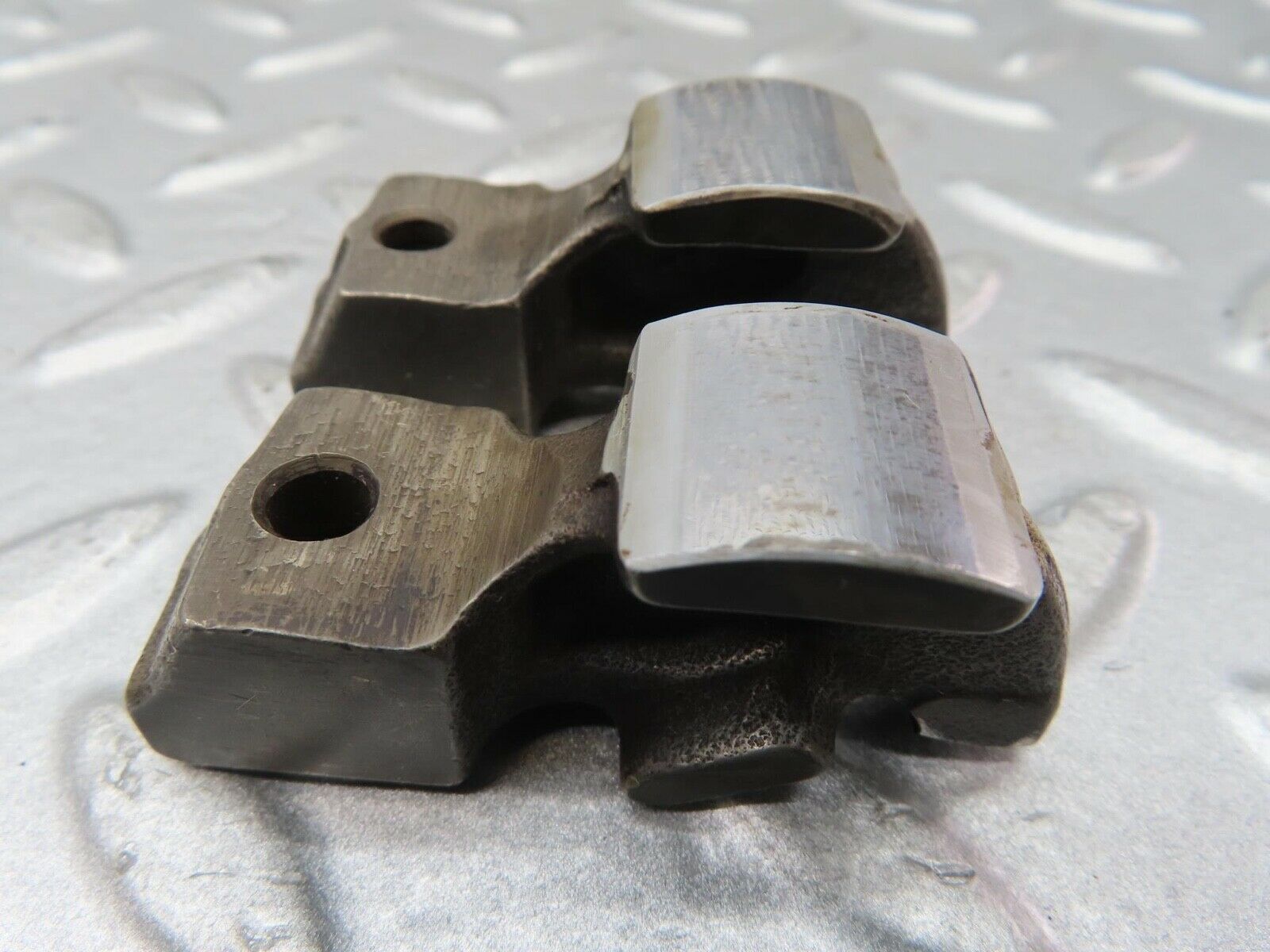 16748 Mercedes-Benz C107 380SLC Valve Rocker Arm