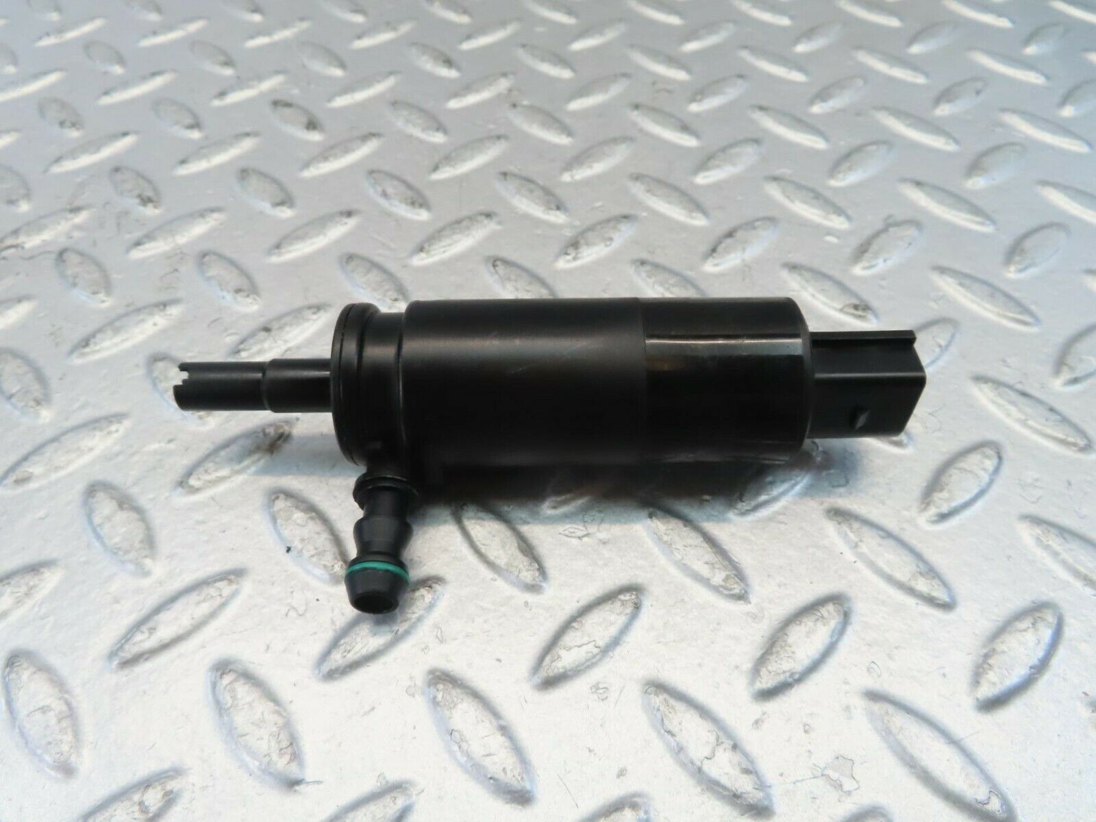 11134 Mercedes-Benz W221 S320 Headlight Washer Pump 2108691221